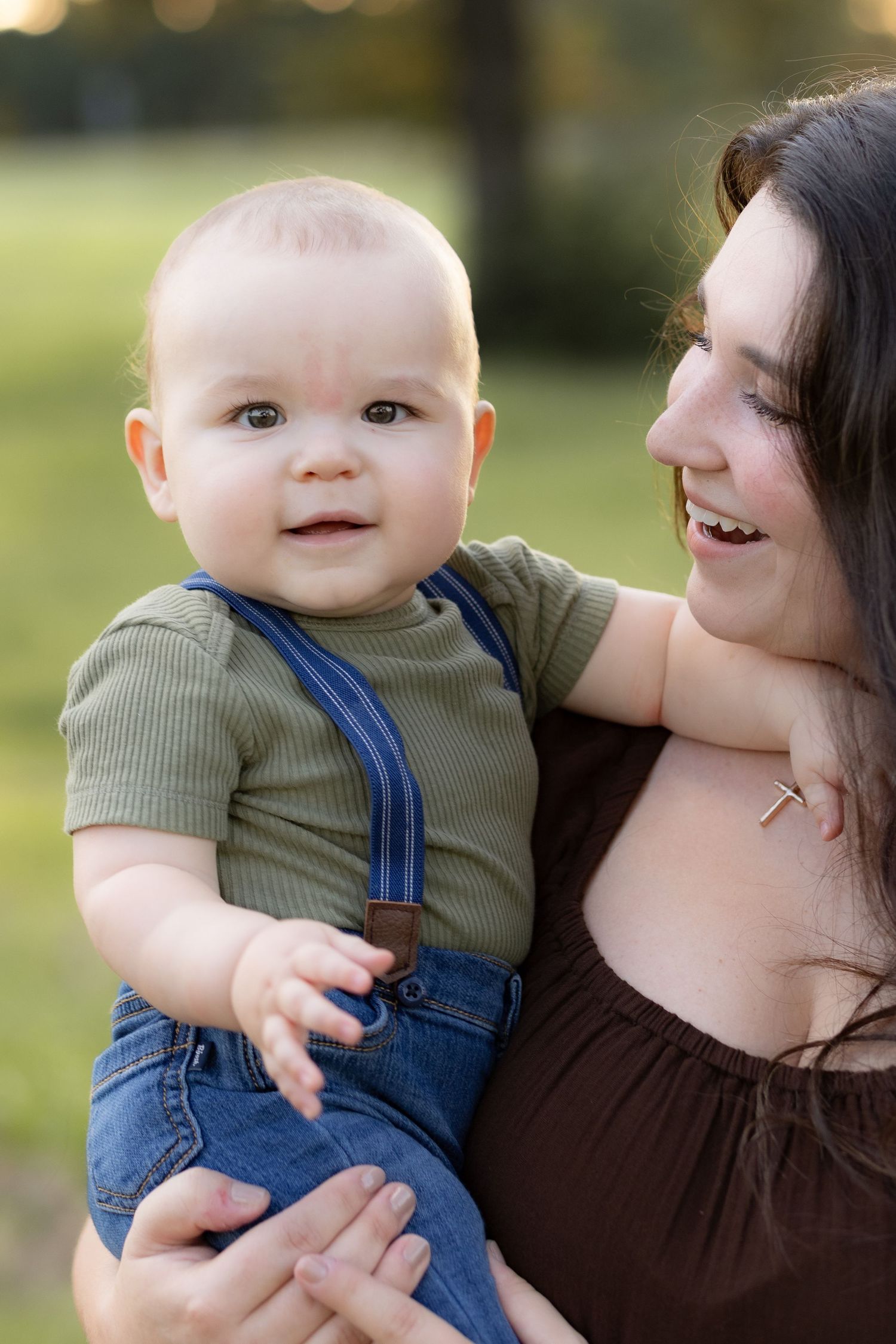 Family Pictures in a grass field at sunset near Dothan, Alabama