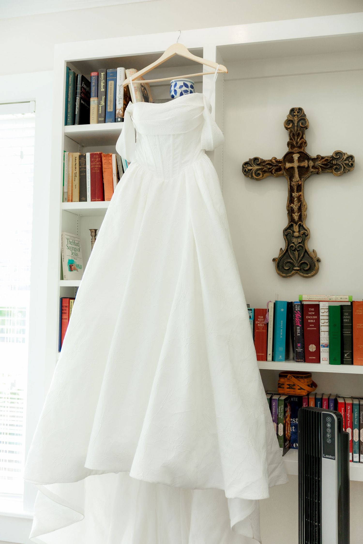 Wedding Getting Ready Photos at Saint Francis at The Point Anglican Church Fairhope, Alabama