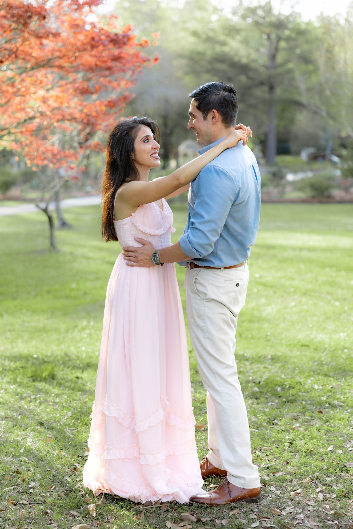Romantic Spring Couple Photos at Dothan Area Botanical Gardens in Alabama