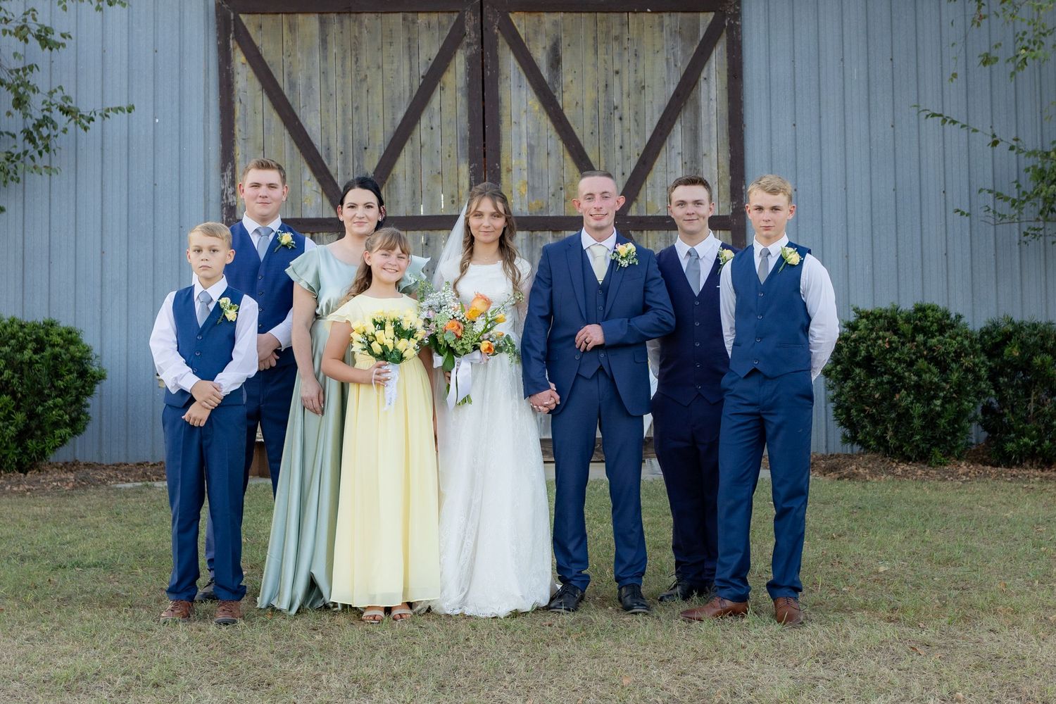 Wedding family portraits at Dalrymple Farms Enterprise, Alabama