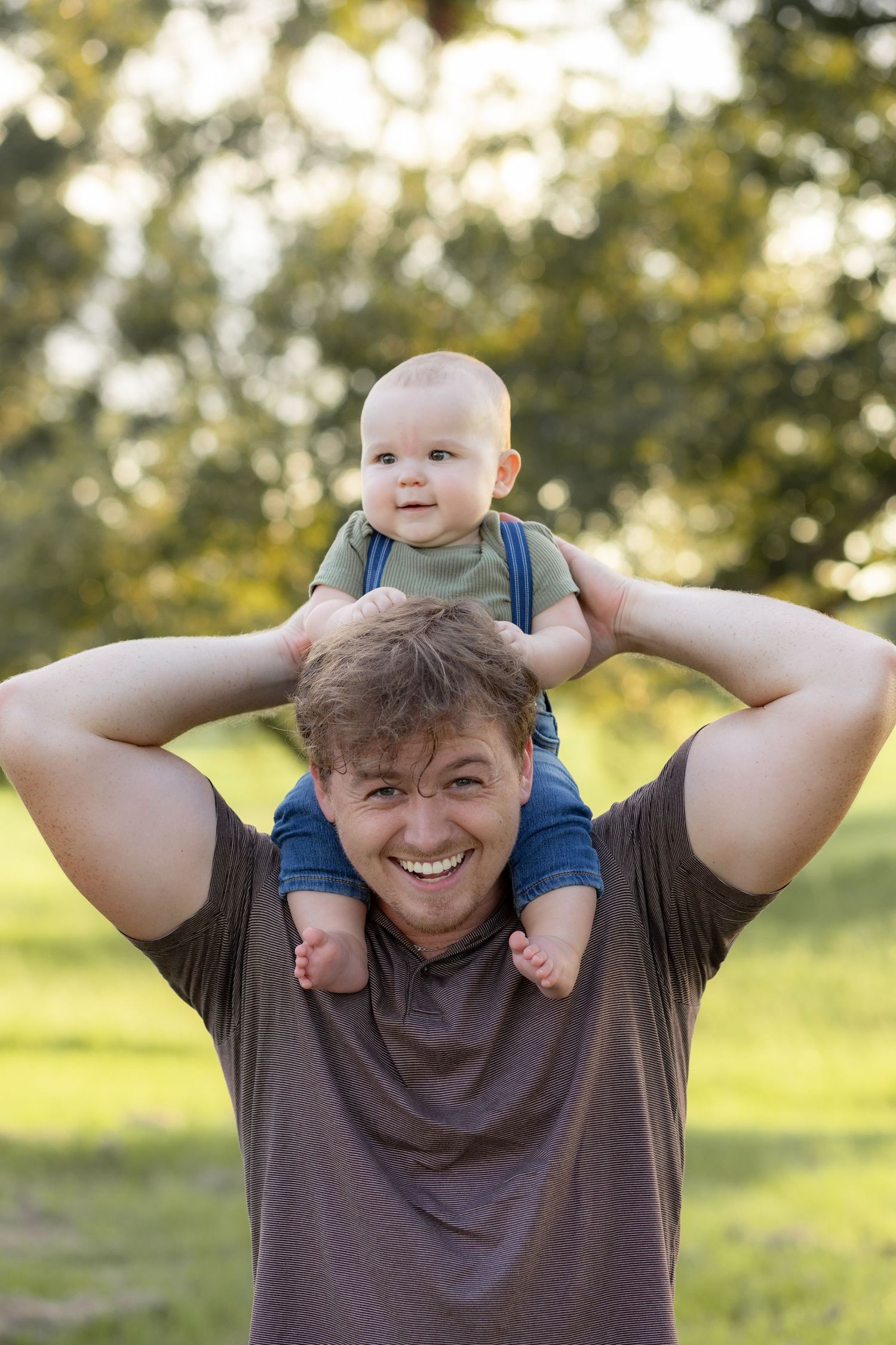 Family Pictures in a grass field at sunset near Dothan, Alabama