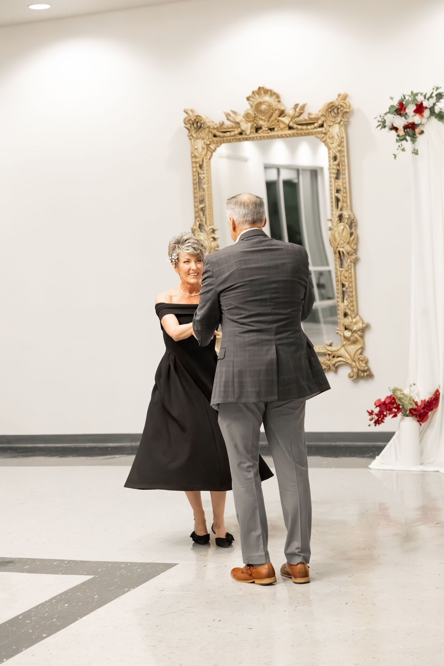 Wedding Reception at James P. Nix Center Fairhope, Alabama