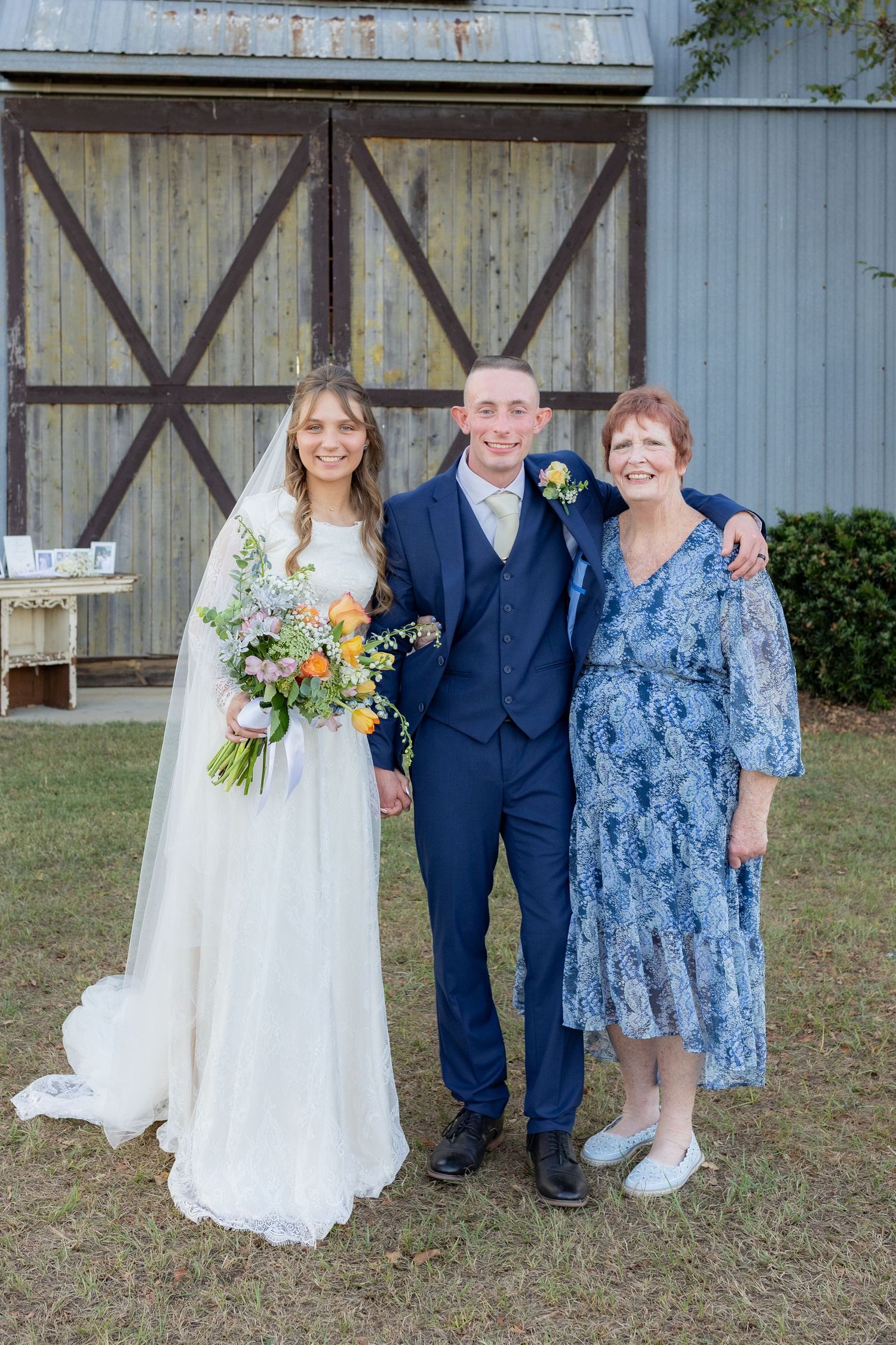 Wedding family portraits at Dalrymple Farms Enterprise, Alabama