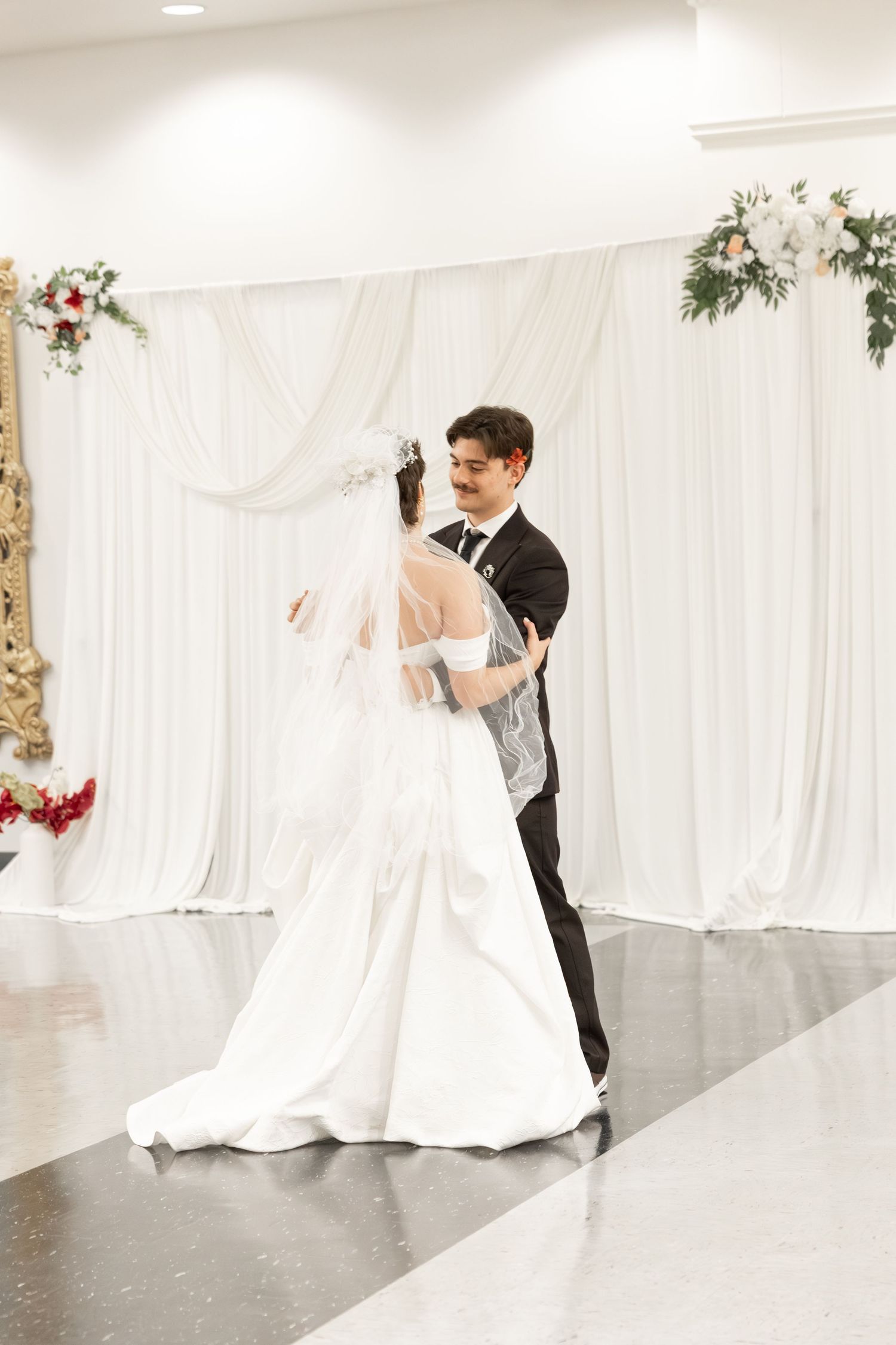 Wedding Reception at James P. Nix Center Fairhope, Alabama