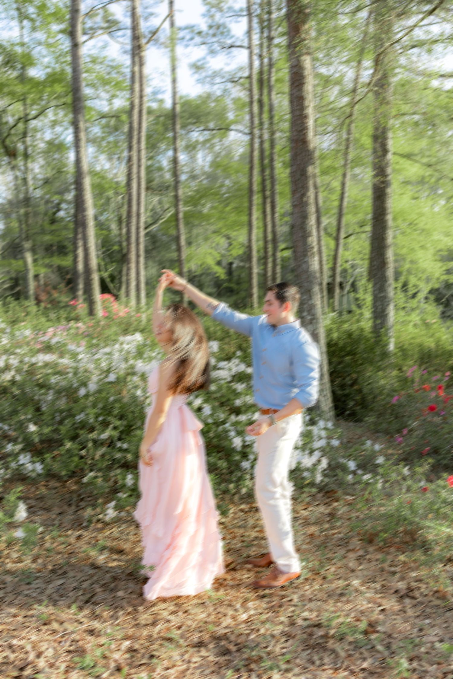 Romantic Spring Couple Photos at Dothan Area Botanical Gardens in Alabama