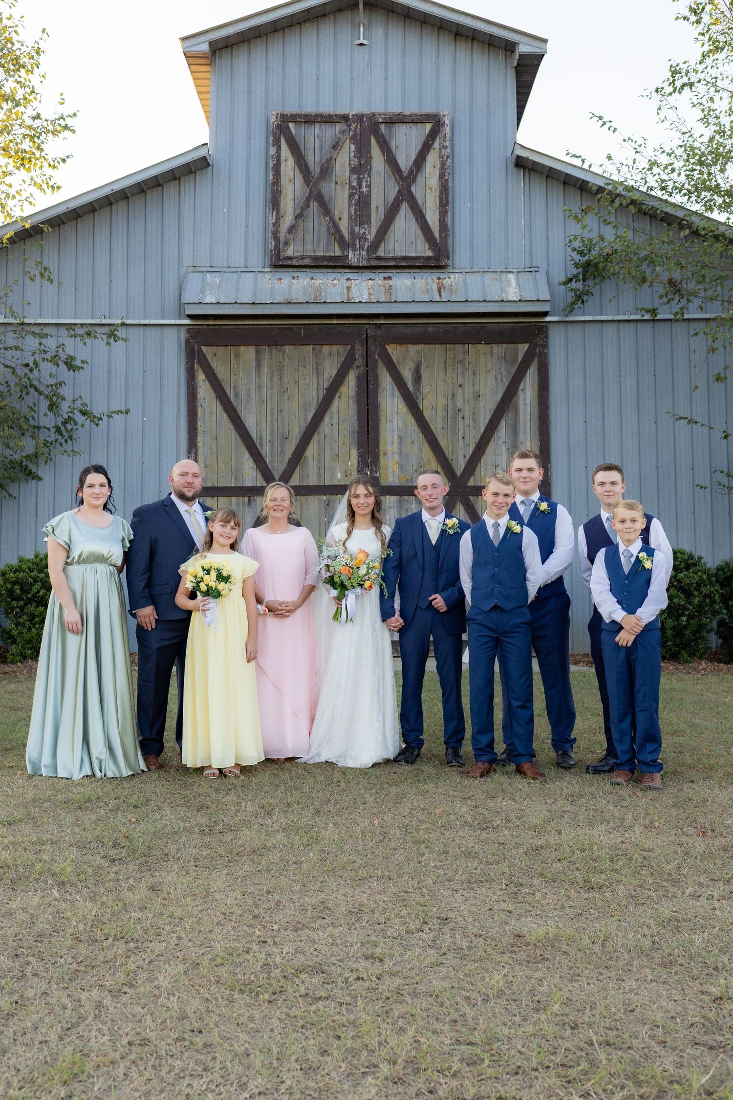 Wedding family portraits at Dalrymple Farms Enterprise, Alabama