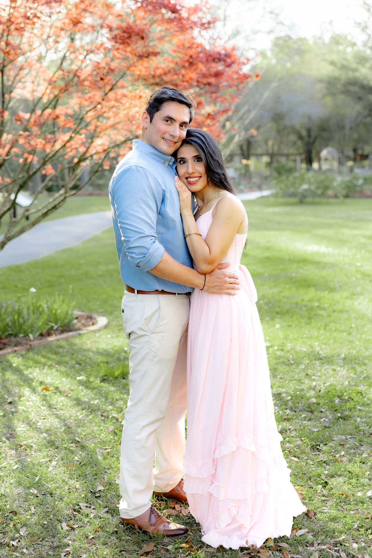 Romantic Spring Couple Photos at Dothan Area Botanical Gardens in Alabama