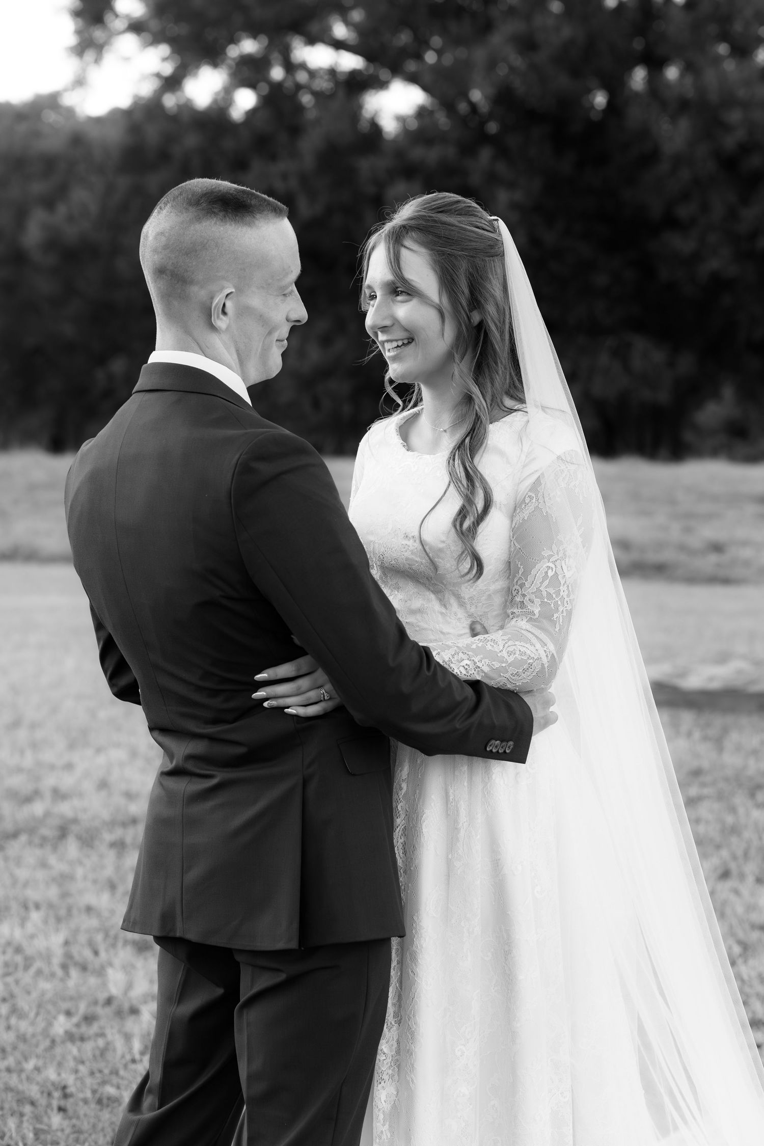 Wedding Couple Photos at Dalrymple Farms Enterprise, Alabama