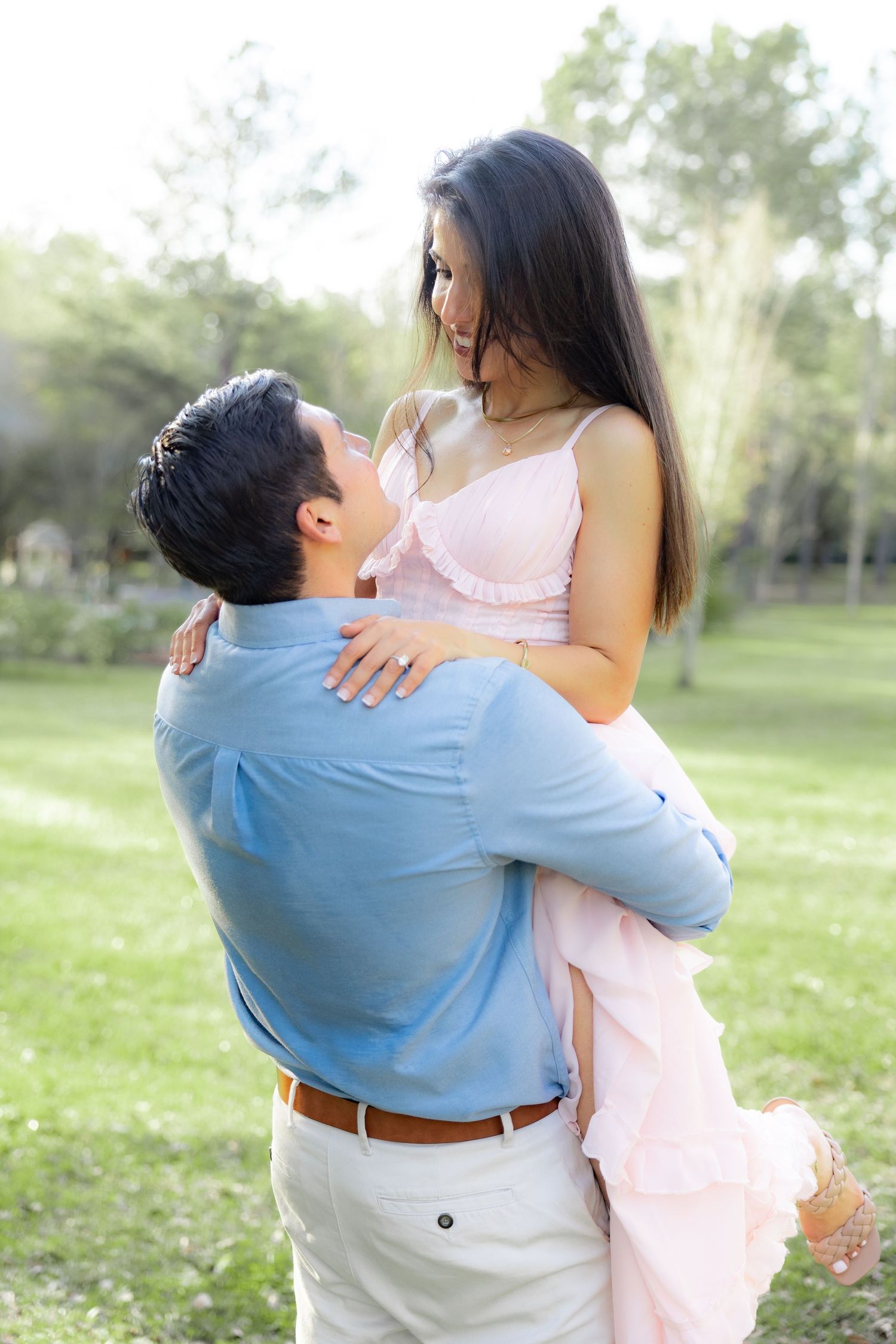 Romantic Spring Couple Photos at Dothan Area Botanical Gardens in Alabama