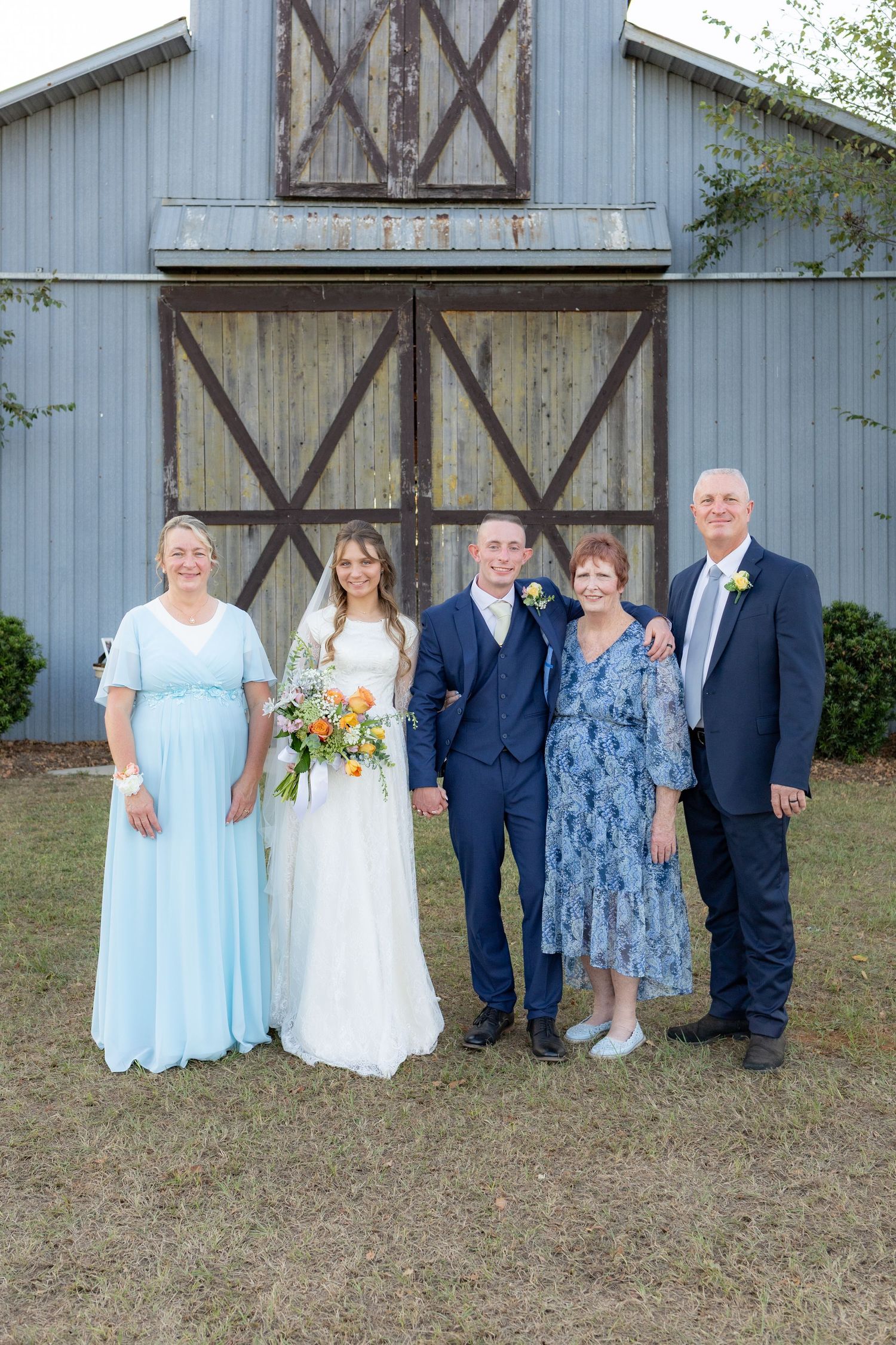 Wedding family portraits at Dalrymple Farms Enterprise, Alabama