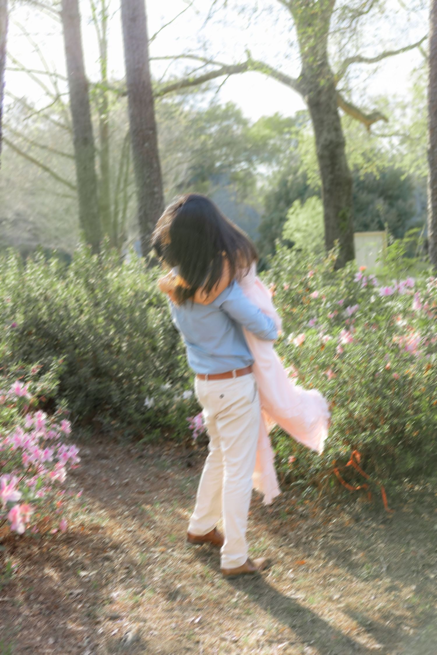 Romantic Spring Couple Photos at Dothan Area Botanical Gardens in Alabama