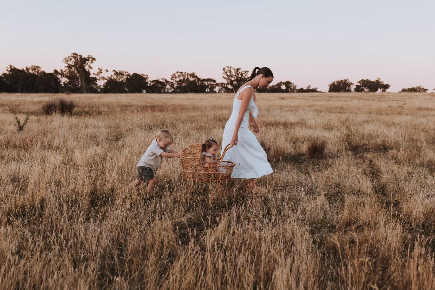 Young NSW Family Photography Session- Emily Watson Photography
