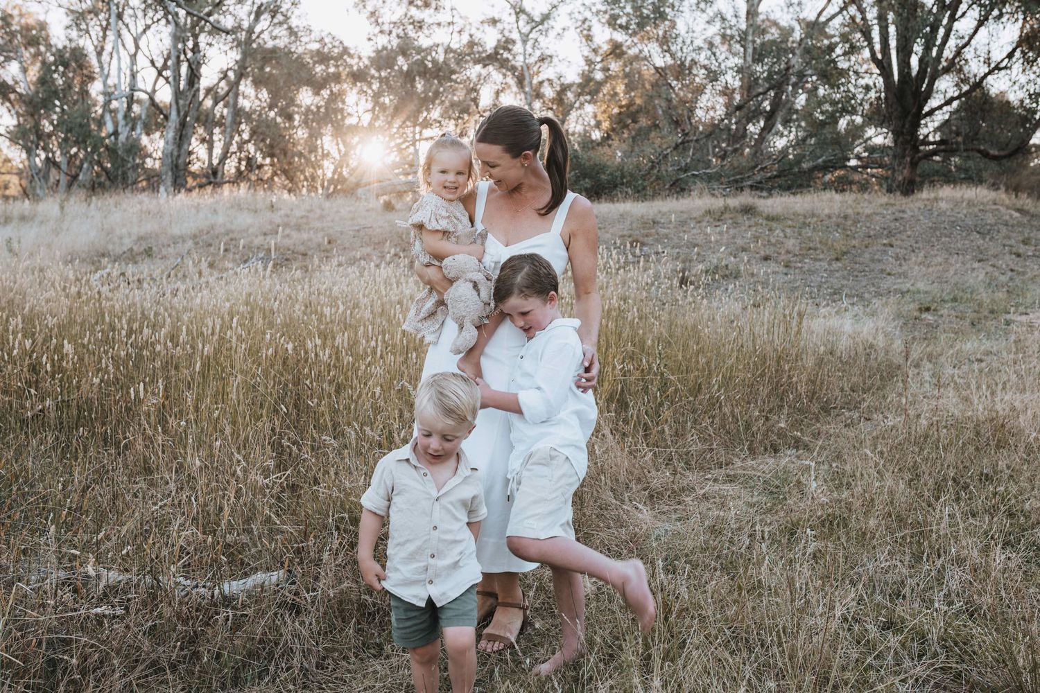Young NSW Family Photography Session- Emily Watson Photography