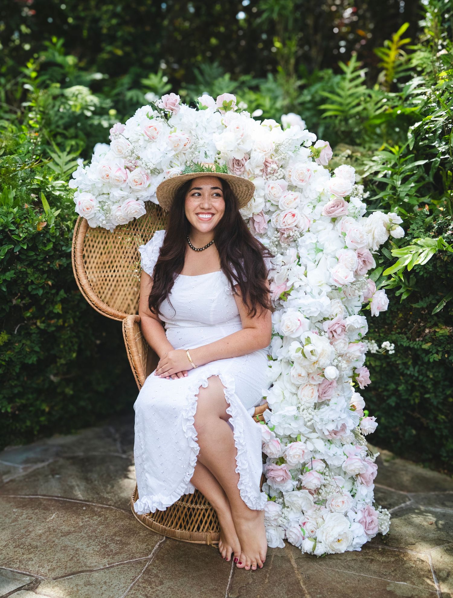 Mother's Day photography in Hawaii peacock chair