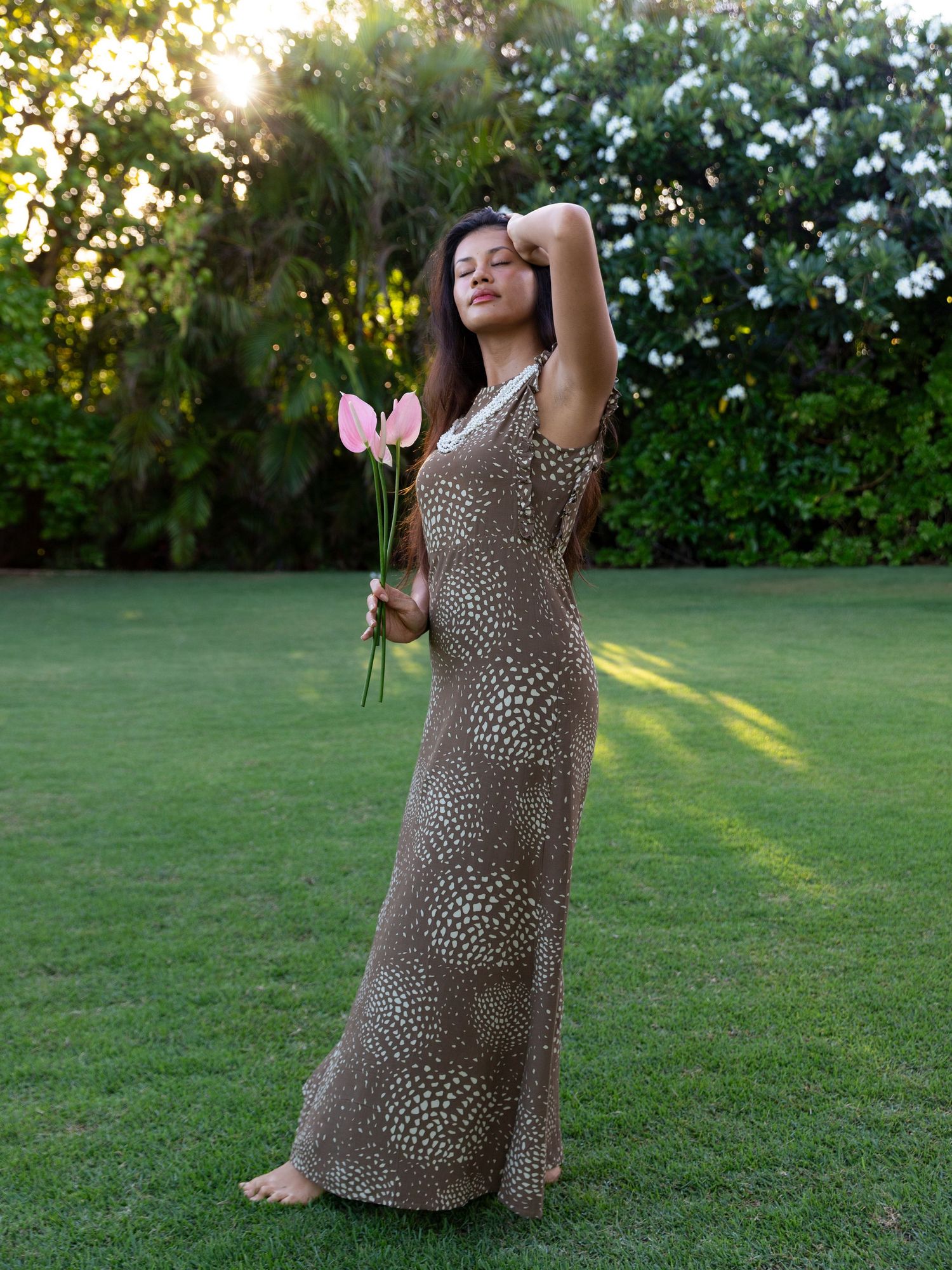 Hawaii portrait photography session at garden location on Oahu
