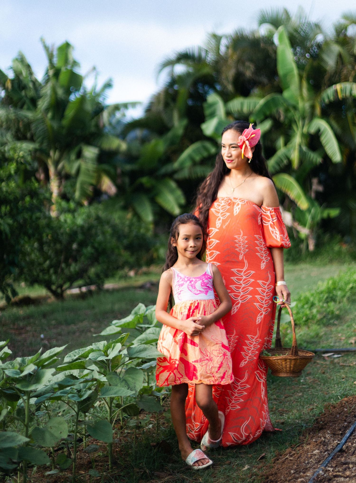 Mother daughter photography in Hawaii