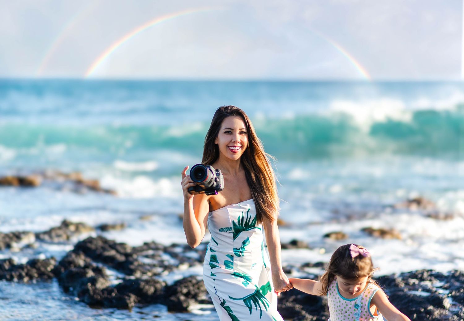Mom photographer in Hawaii
