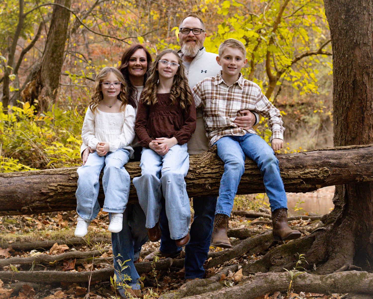 Fall outdoor family photography in North Central Indiana