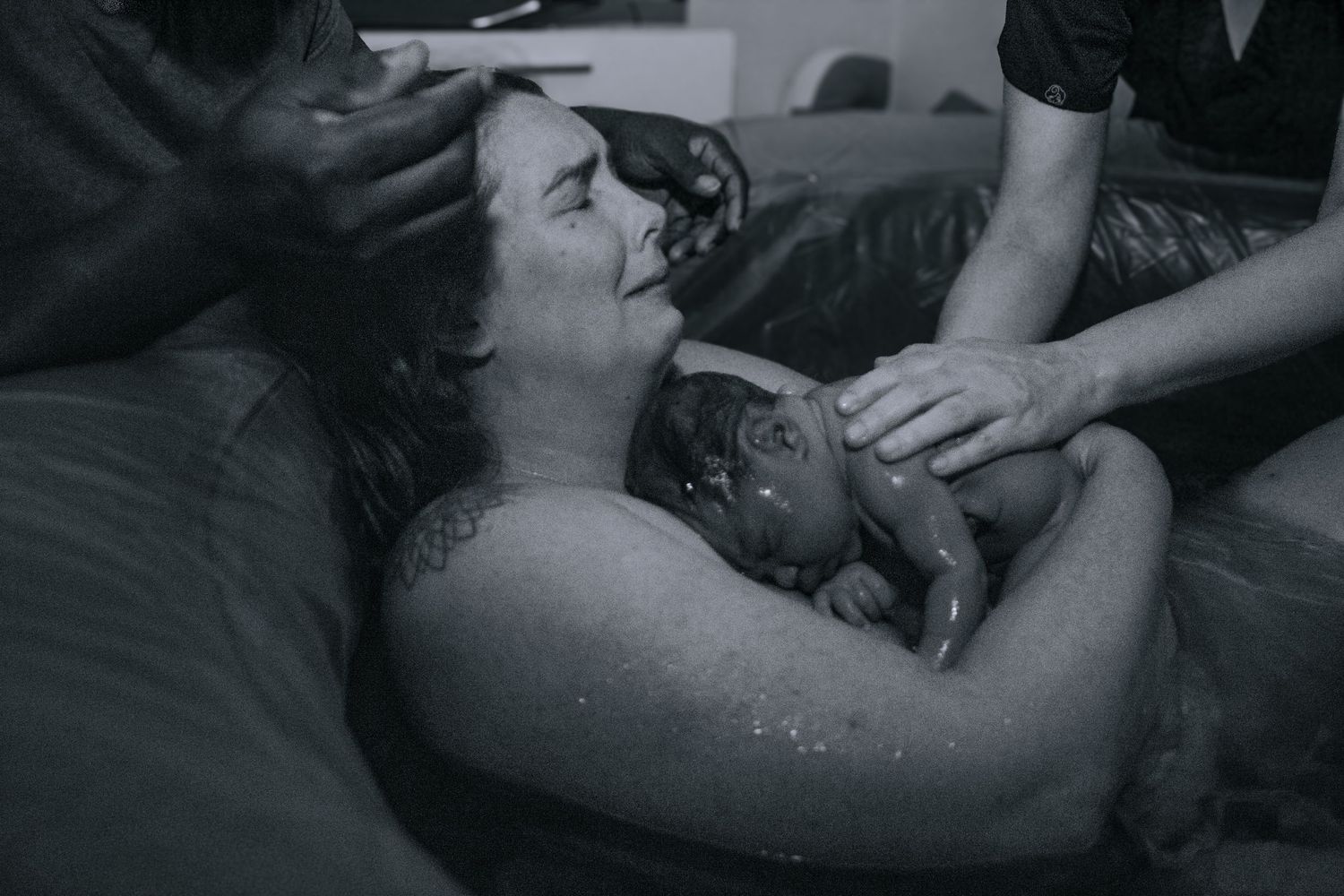 Killeen Home birth doula captures the moment baby boy is born.