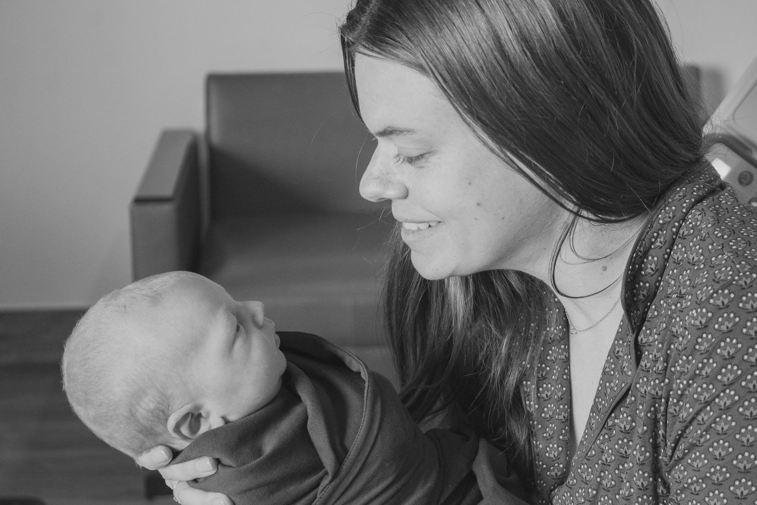 Copperas Cove Fresh 48 Photographer capturing mother and newborn baby.