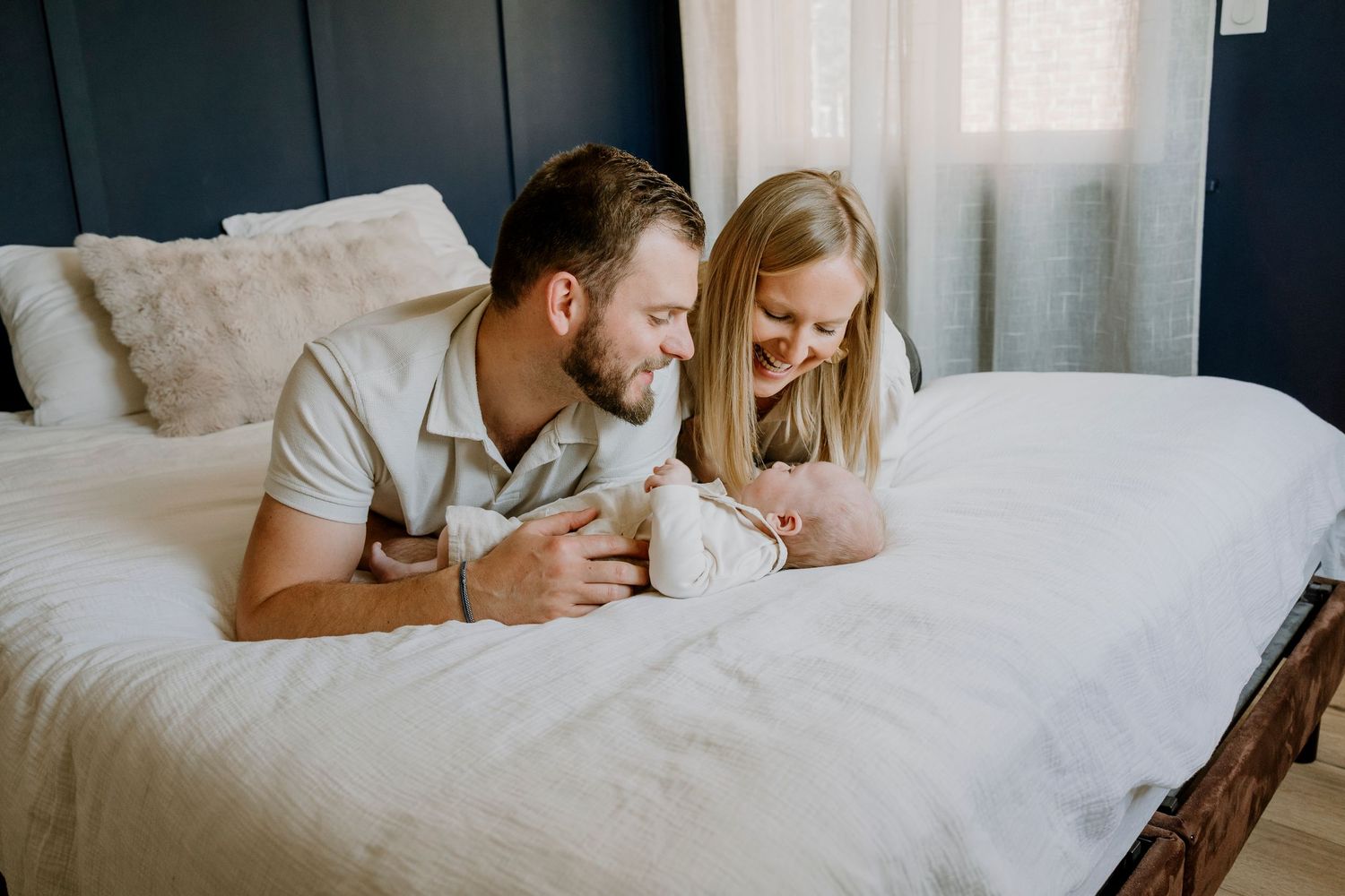 photographe famille bébé nouveau-né naissance hem nord de la france lille aurelie dufosse photographe à  domicile