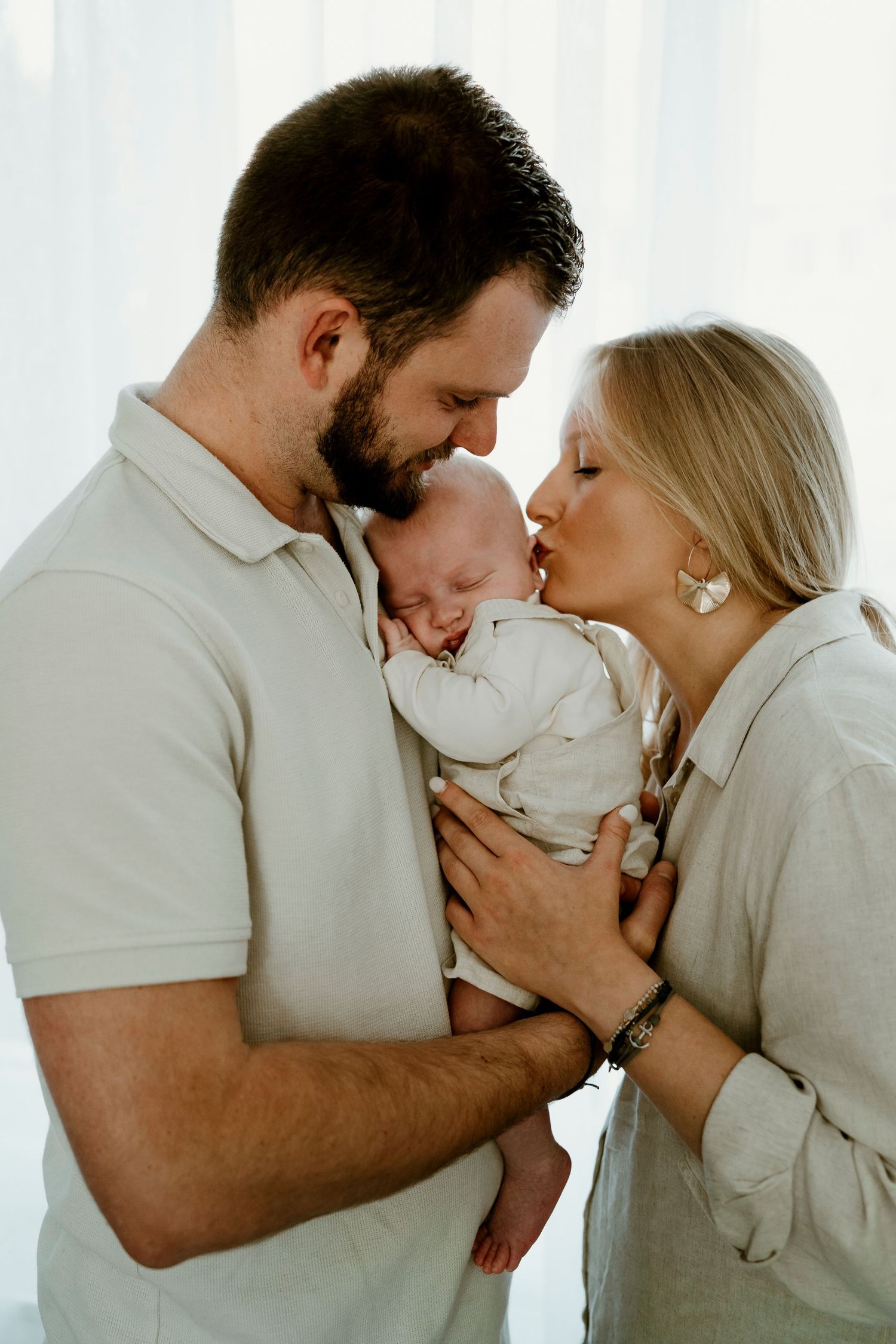 photographe famille bébé nouveau-né naissance hem nord de la france lille aurelie dufosse photographe à  domicile