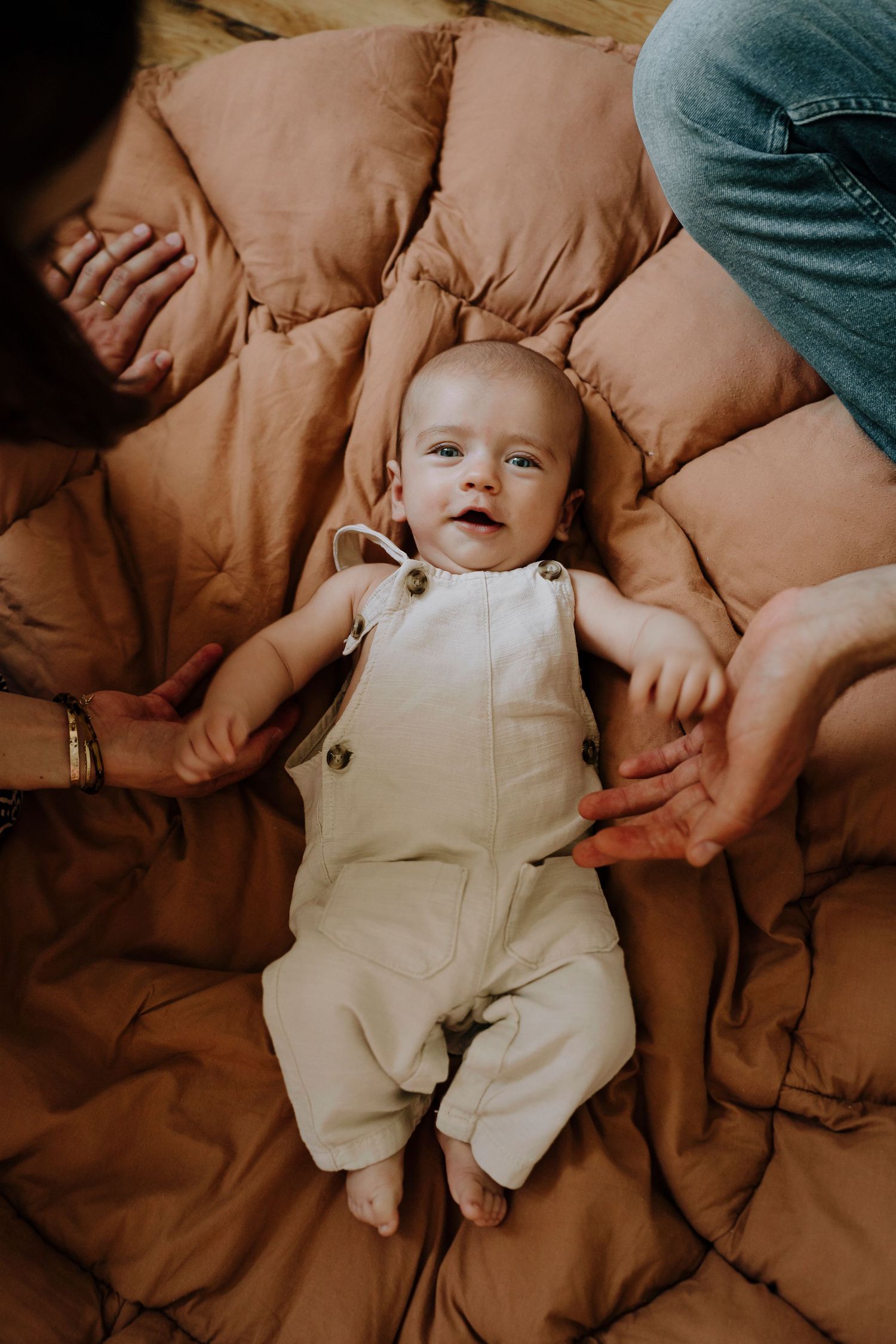 photographe famille bébé nouveau-né naissance hem nord de la france lille aurelie dufosse photographe à  domicile