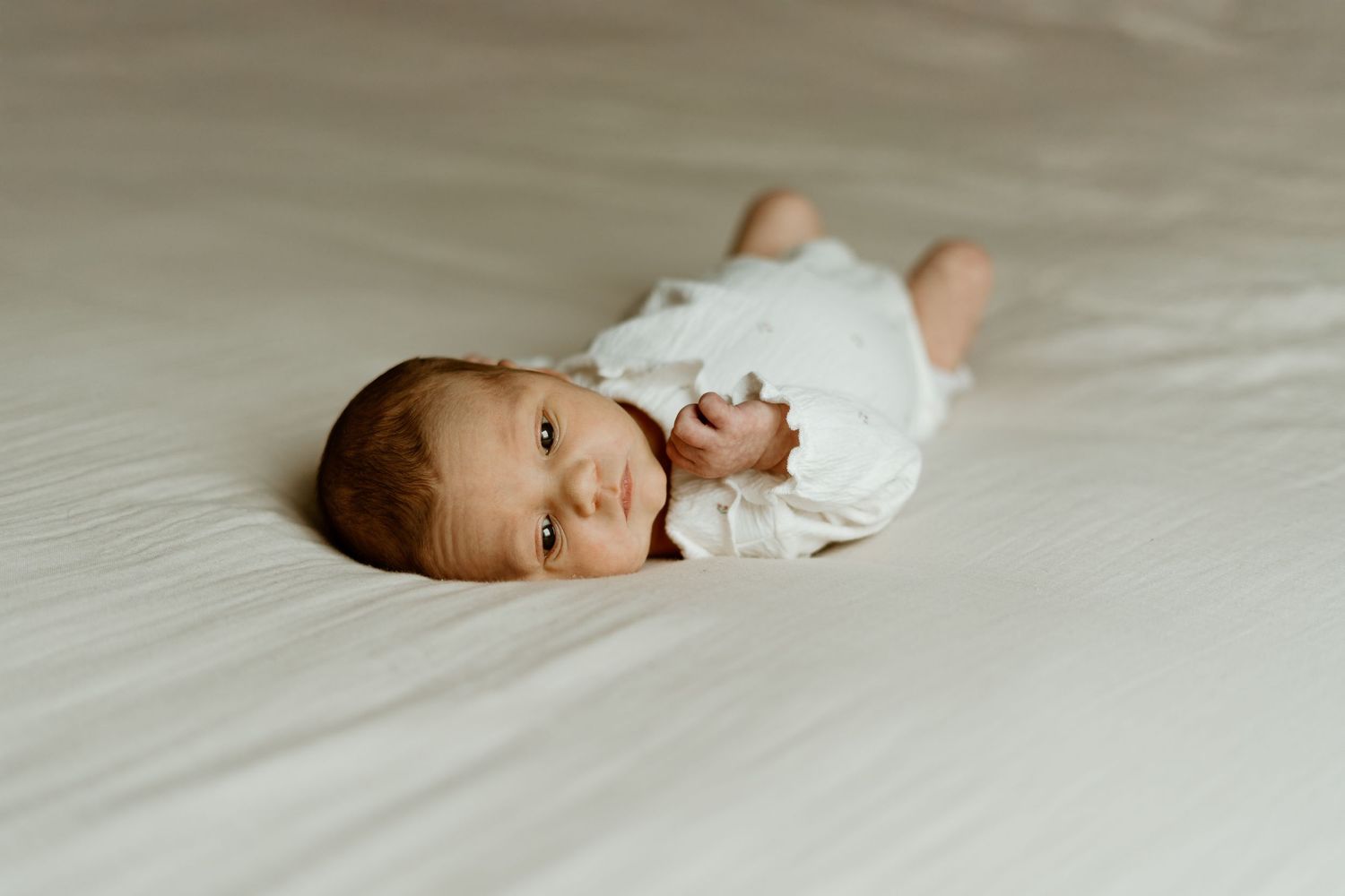 photographe future maman grossesse famille bébé nouveau-né naissance hem nord de la france lille aurelie dufosse photographe à domicile