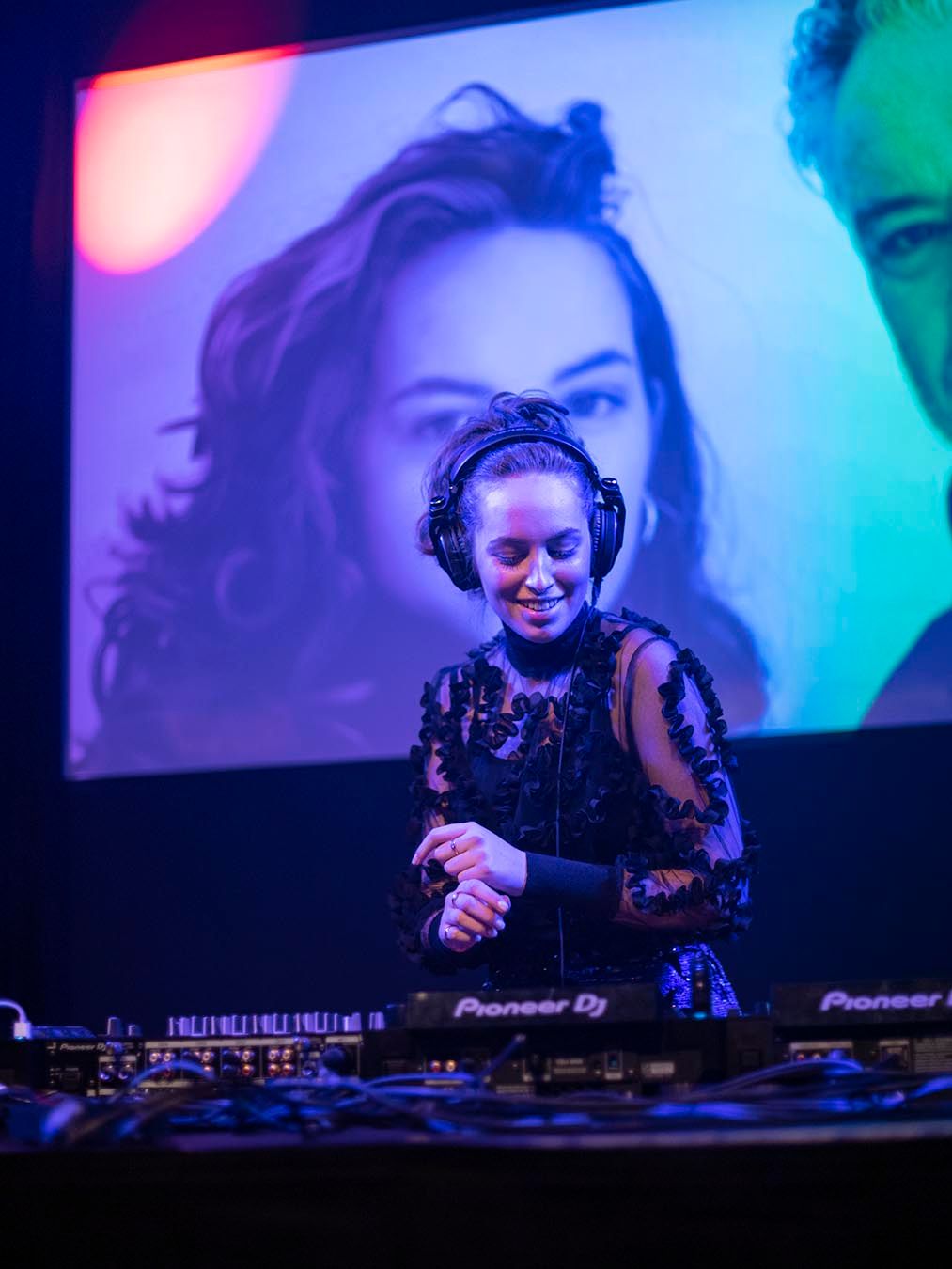 DJ: Celeste Copini