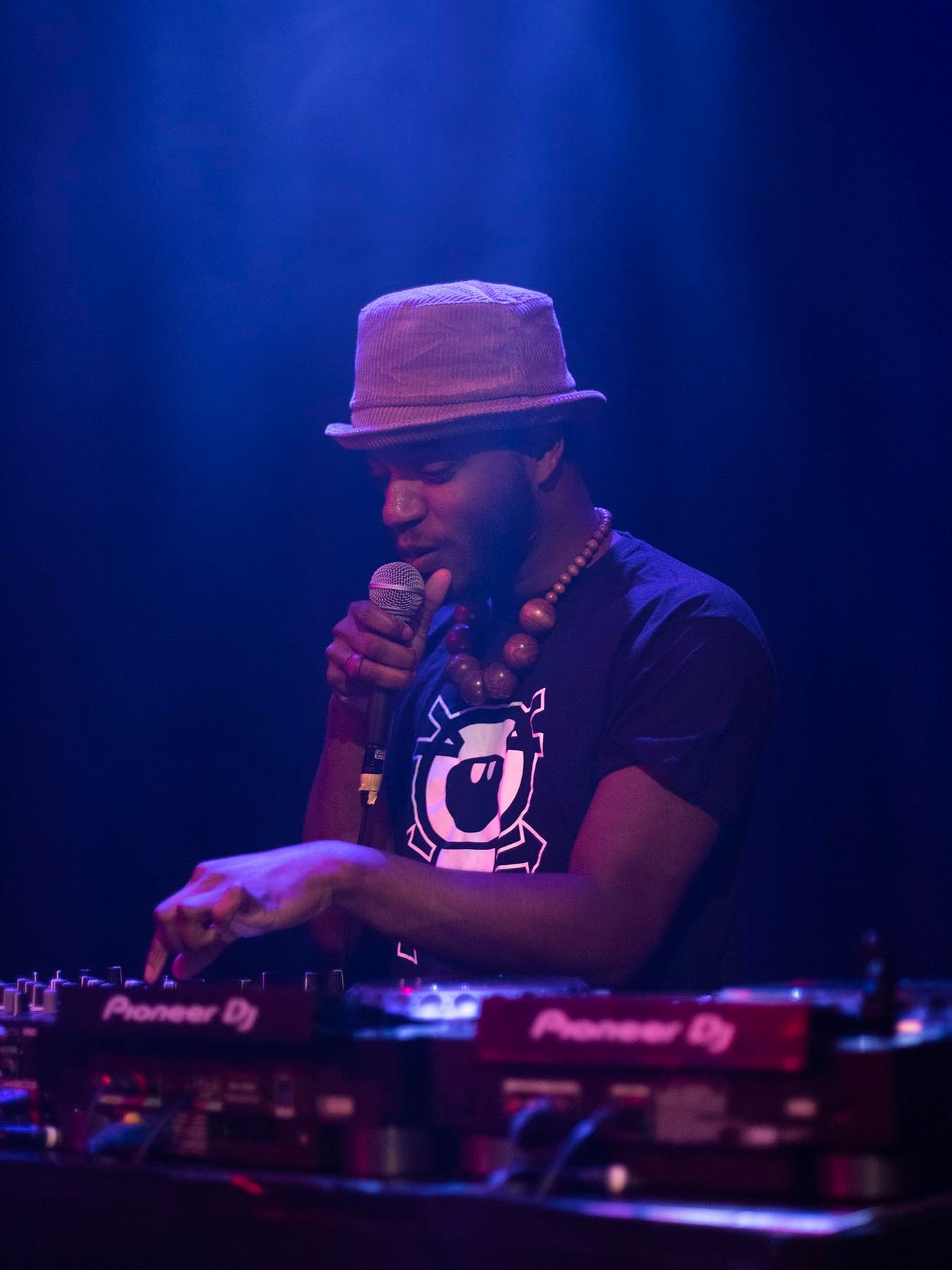 DJ: CRZE