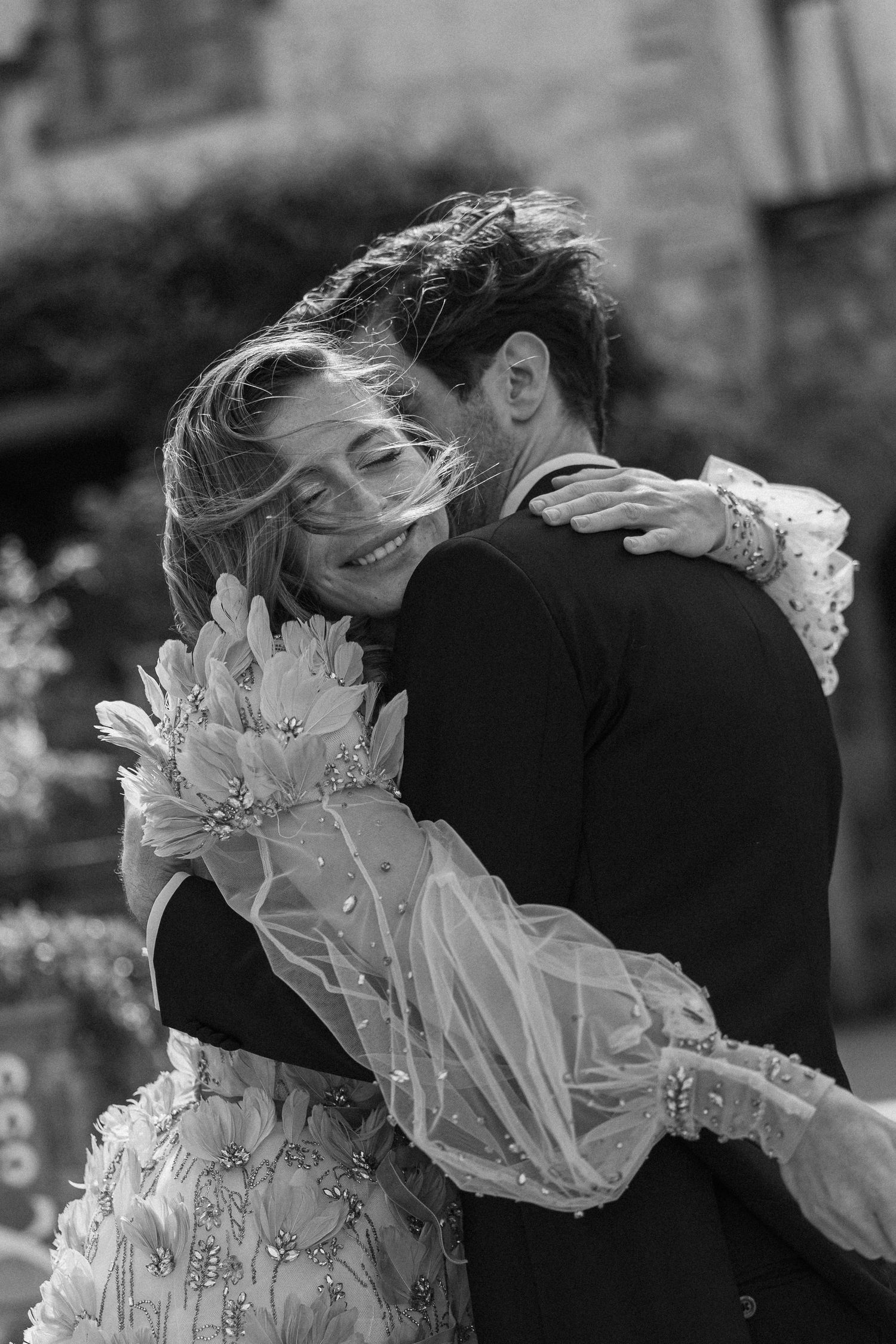 Greek wedding photographer captures beautiful moment of couple during the ceremony
