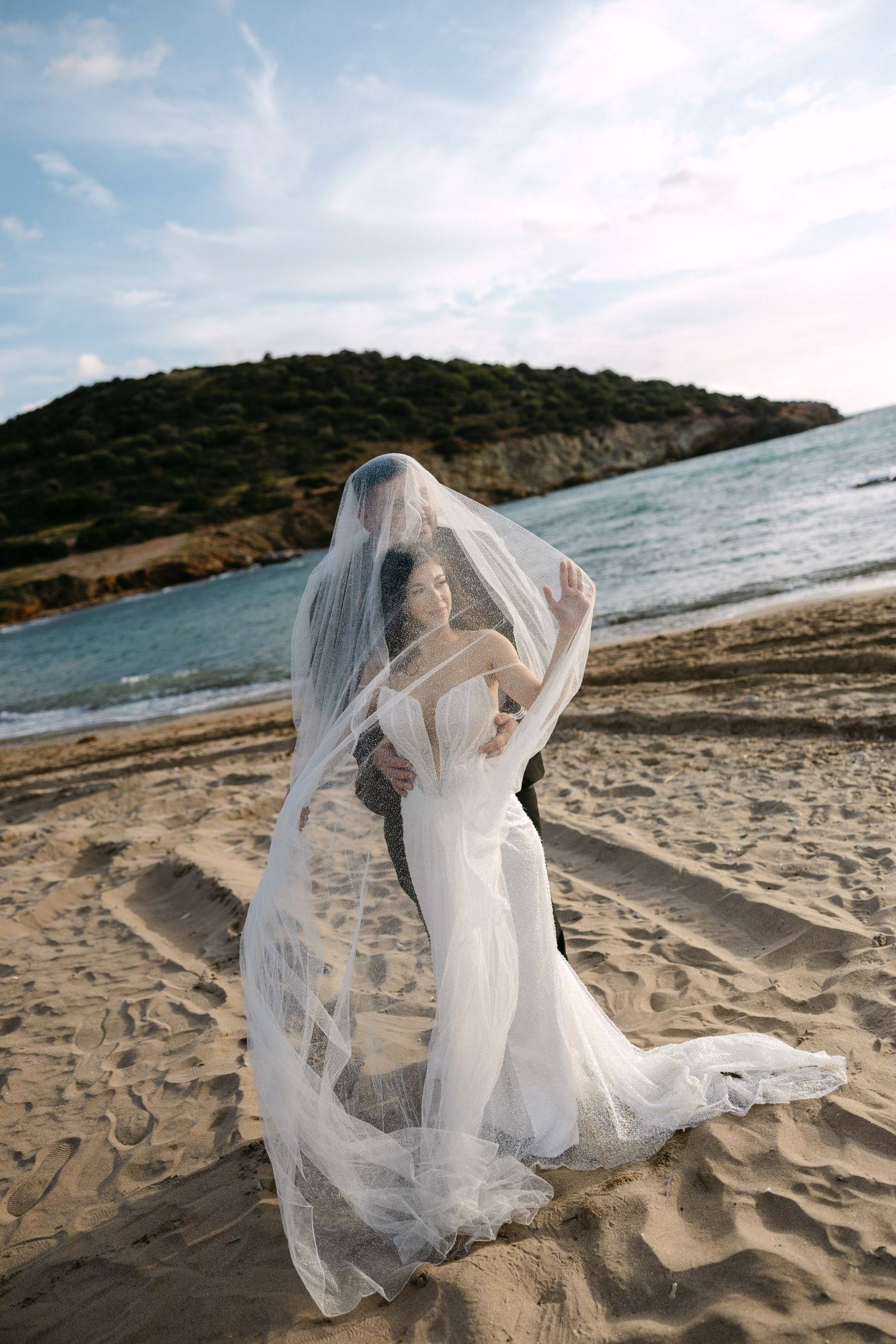 Couple portraits by the athenian riviera with editorial vibes