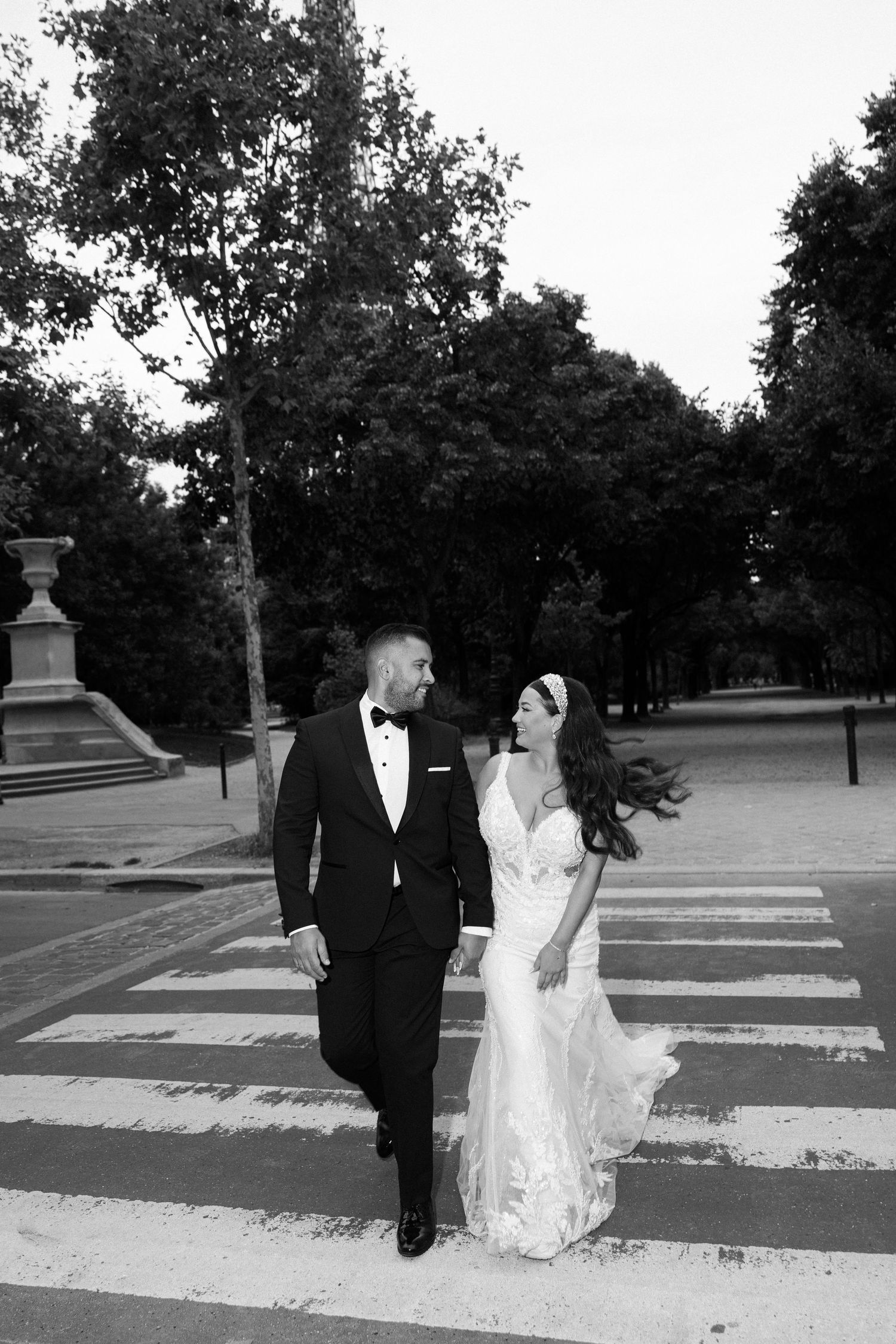 Editorial wedding photography of a couple in Paris under the Eiffel Tower