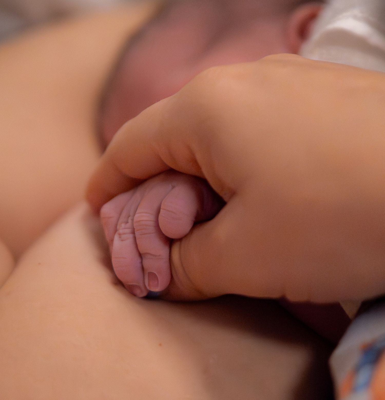 Synnytyskuvaus Uusimaa, suunniteltu sektio, kotisynnytys, sairaala synnytys. Ikuistaen tämän voimallisen kokemuksen teille muistoiksi!