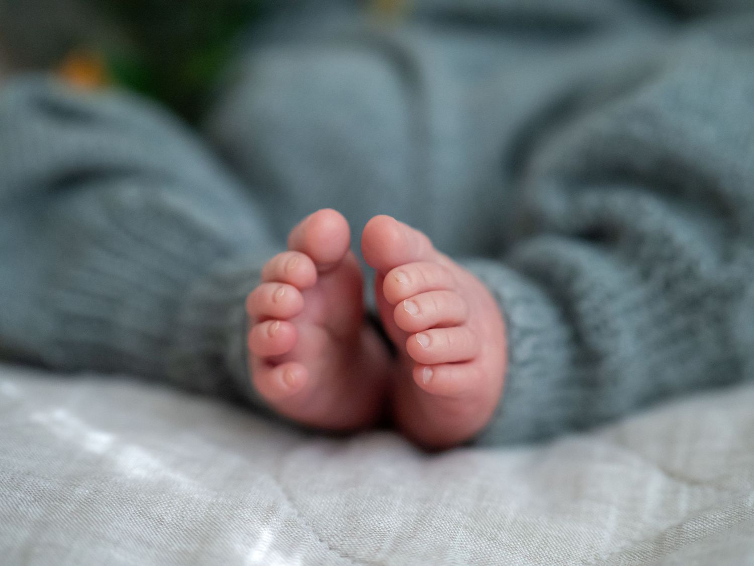 Newborn valokuvaus kotona Espoo/Vantaa/Helsinki, ikuistaen nämä ensimmäiset hetket yhdessä perheenä teille muistoiksi!