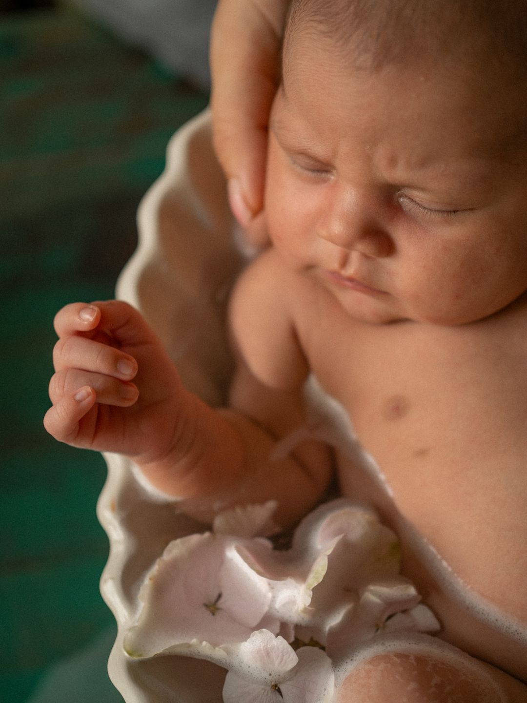 Newborn valokuvaus kotona Espoo/Vantaa/Helsinki, ikuistaen nämä ensimmäiset hetket yhdessä perheenä teille muistoiksi!