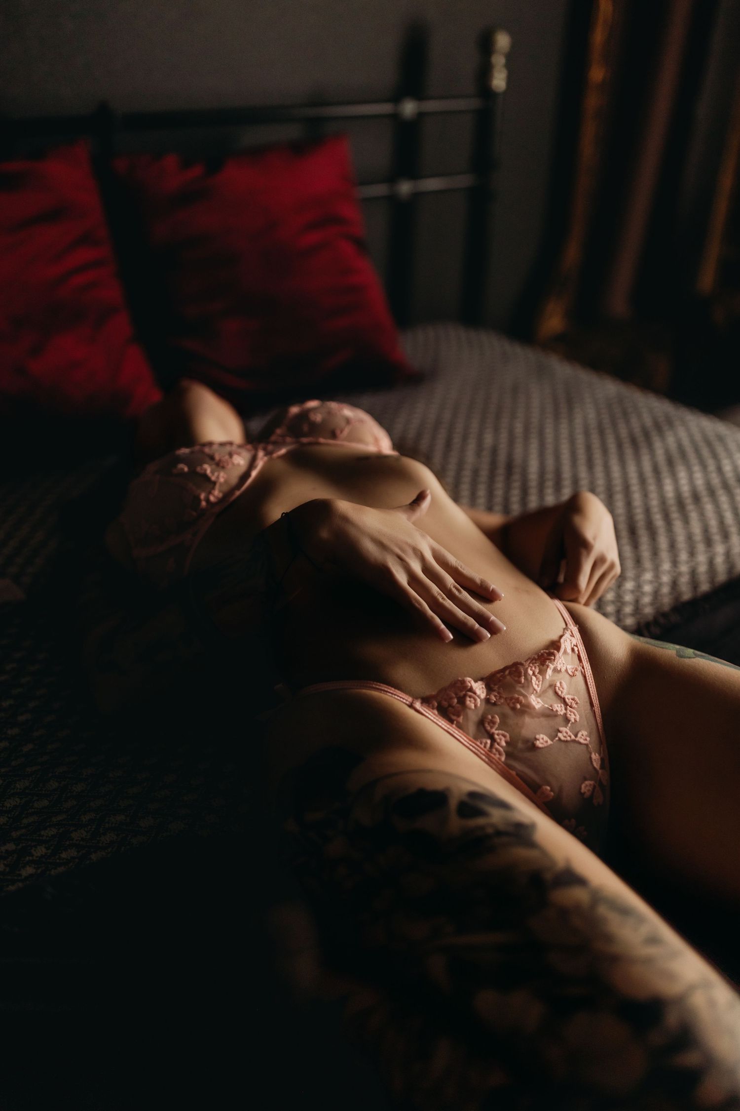 Award winning boudoir photographer in Indiana