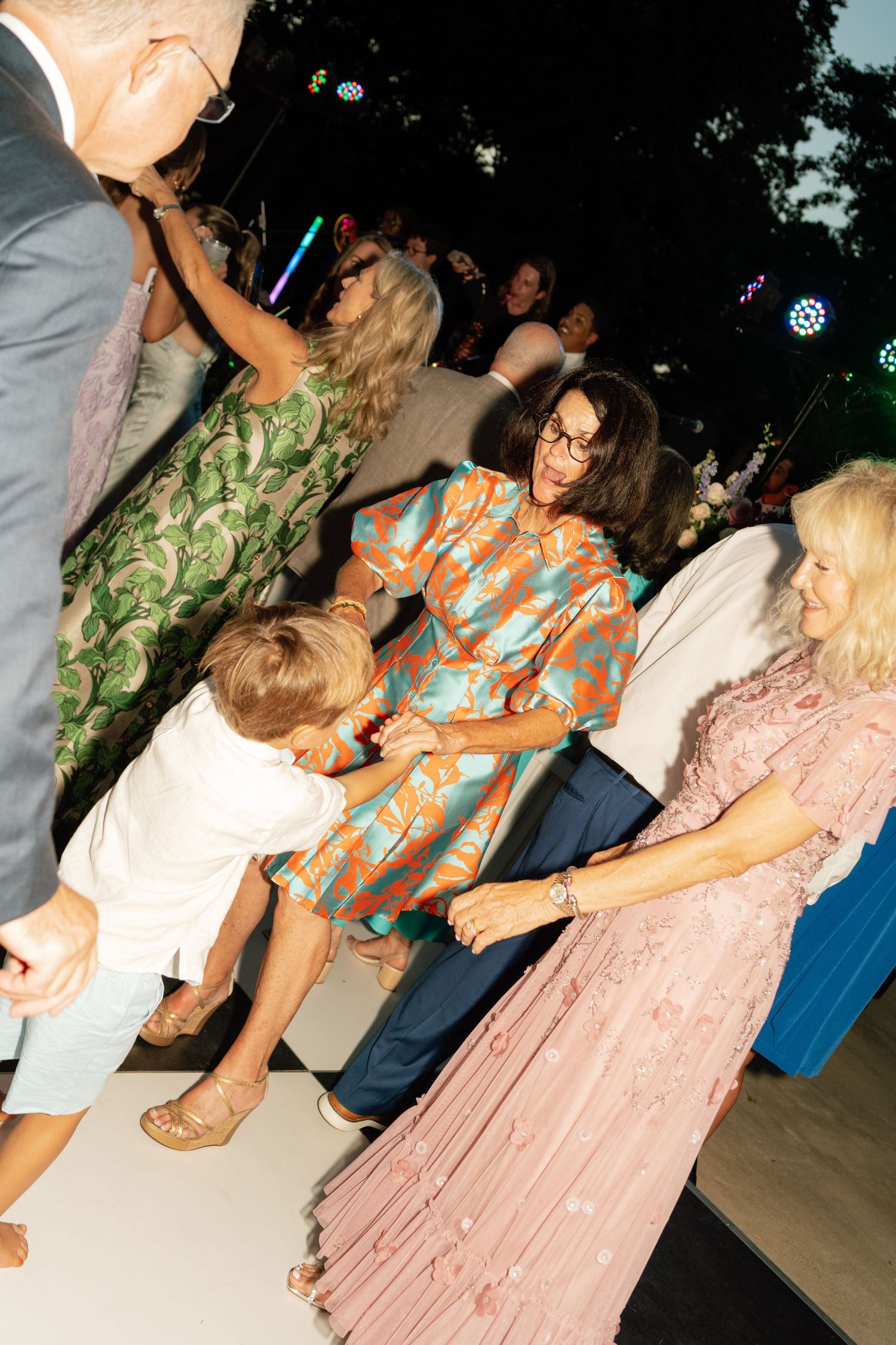 wedding guests dancing