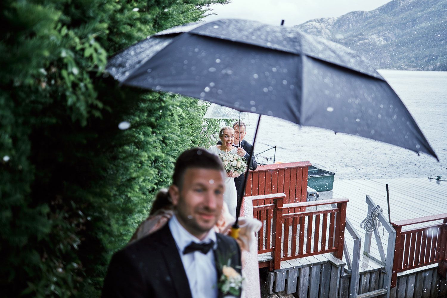 bryllupsfotografering regn