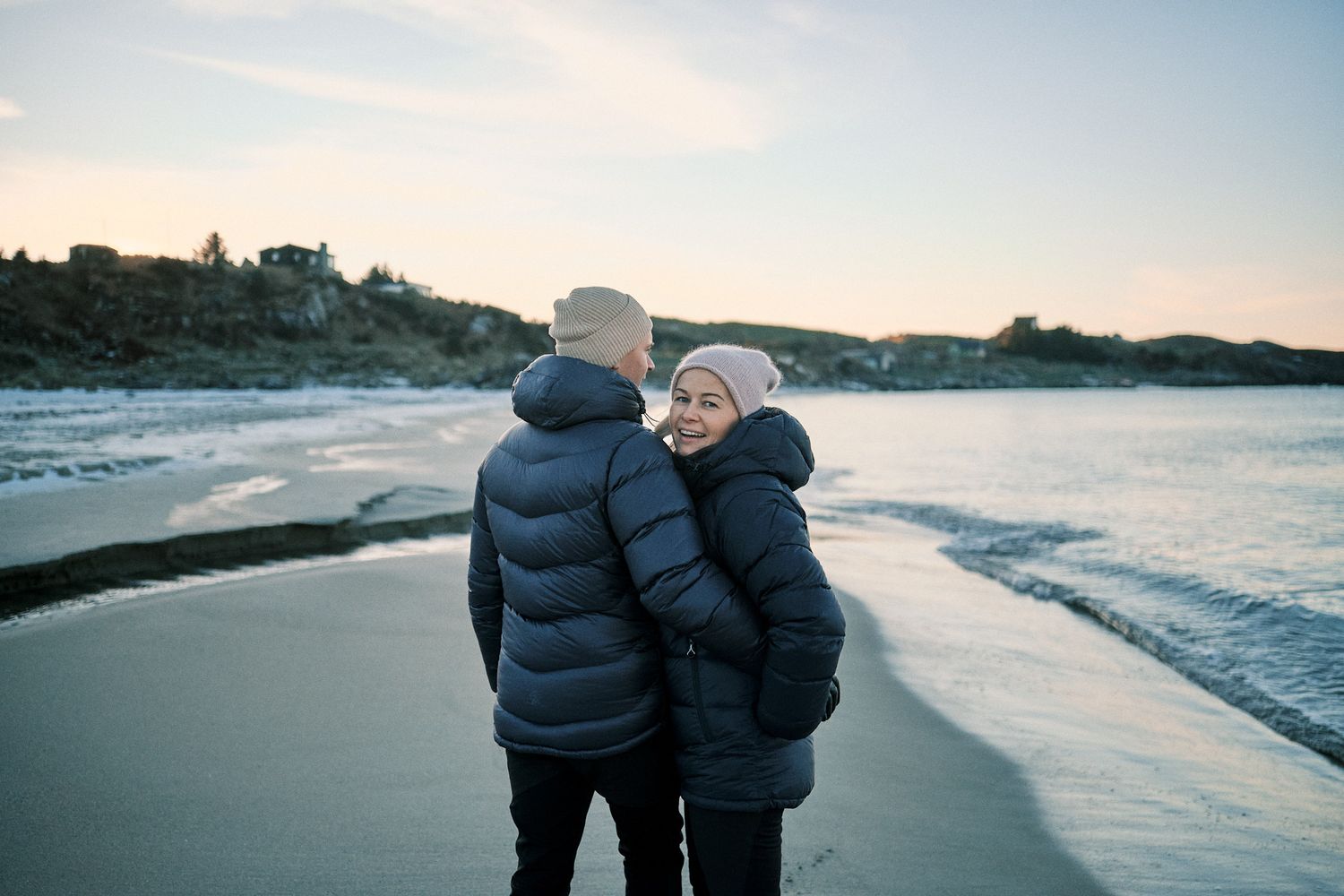 Forlovelsesfotografering på en strand i rogaland stavanger