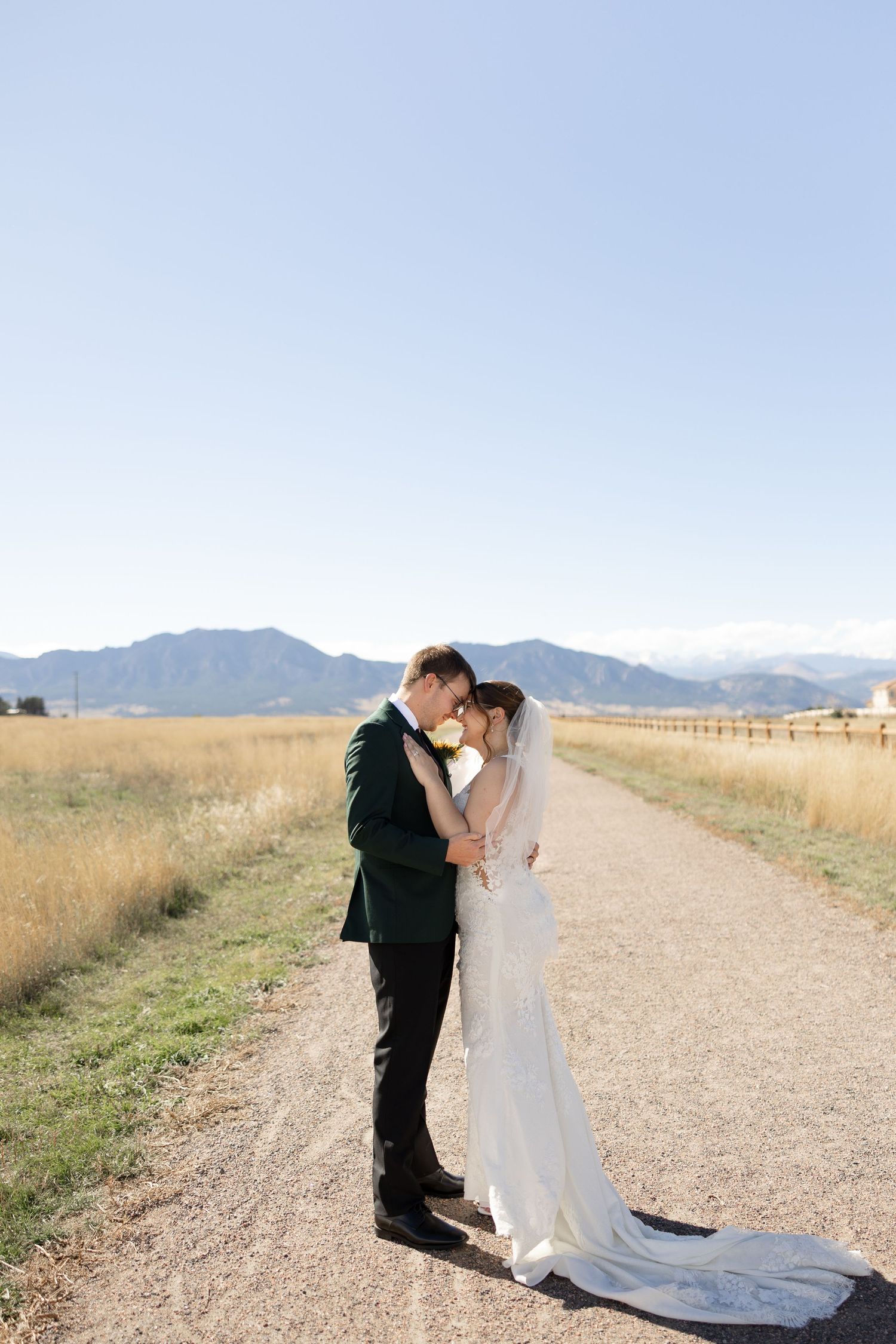 Morgan Sarah Photography, Iowa & Destination photographer, wedding photos, bridal portraits