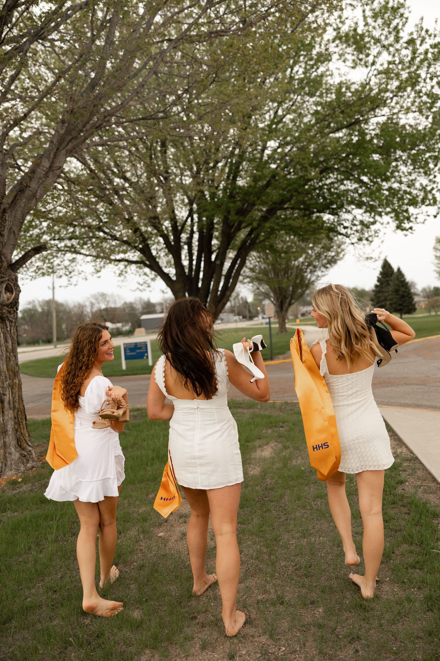 Morgan Sarah Photography, Iowa & Destination photographer, Graduation cap & gown photo