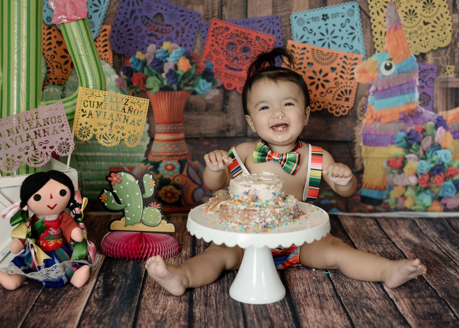 Buena Park cake smash photographer, baby photography near me, baby portrait studio Orange County, cake smash photography packages