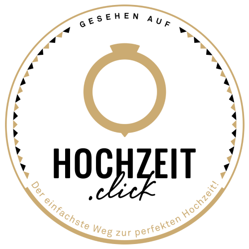 Gesehen auf Hochzeit.click – Empfehlungssiegel des Portals für die perfekte Hochzeit.