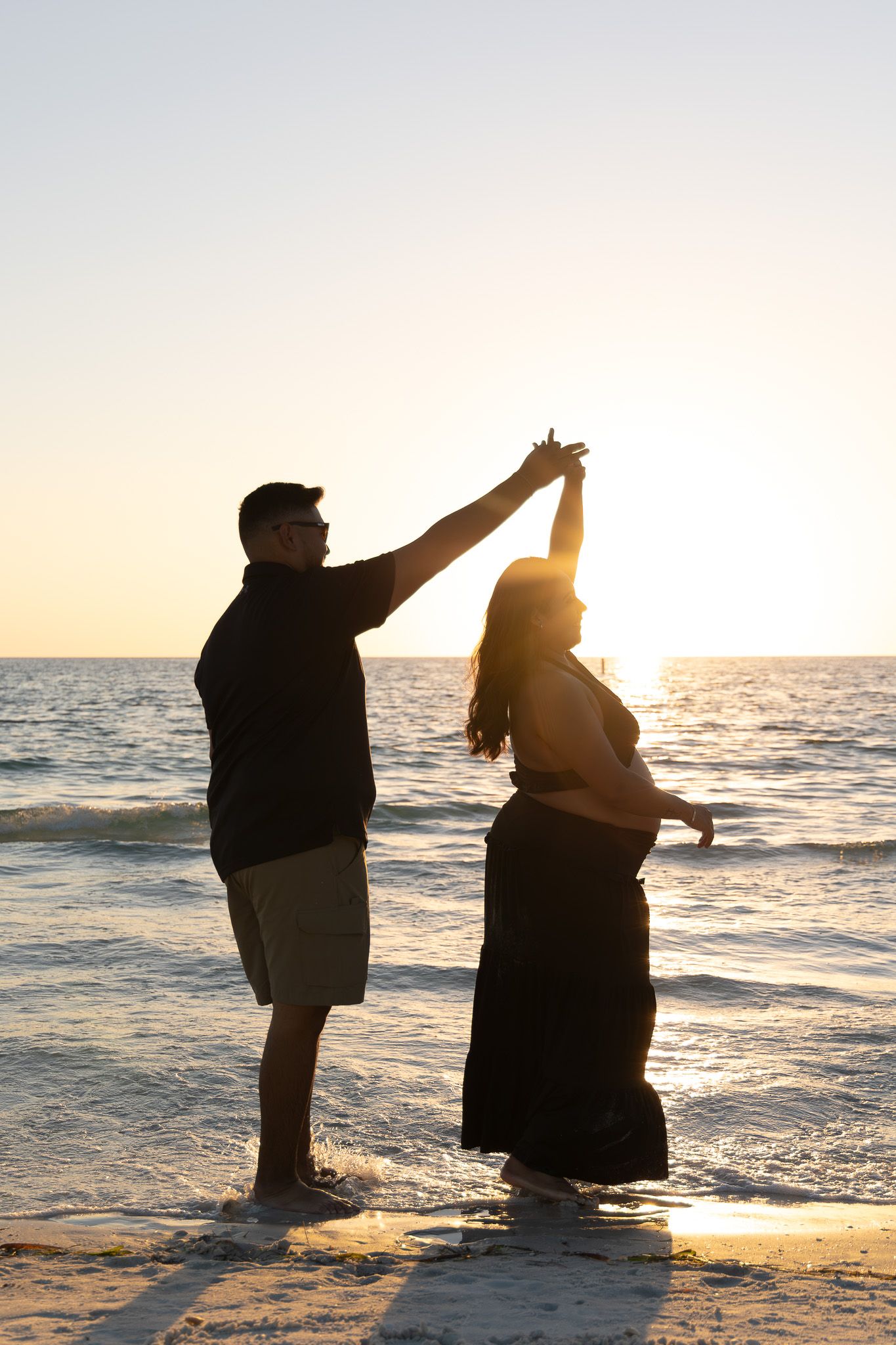 Maternity photo on the beach in Coquina