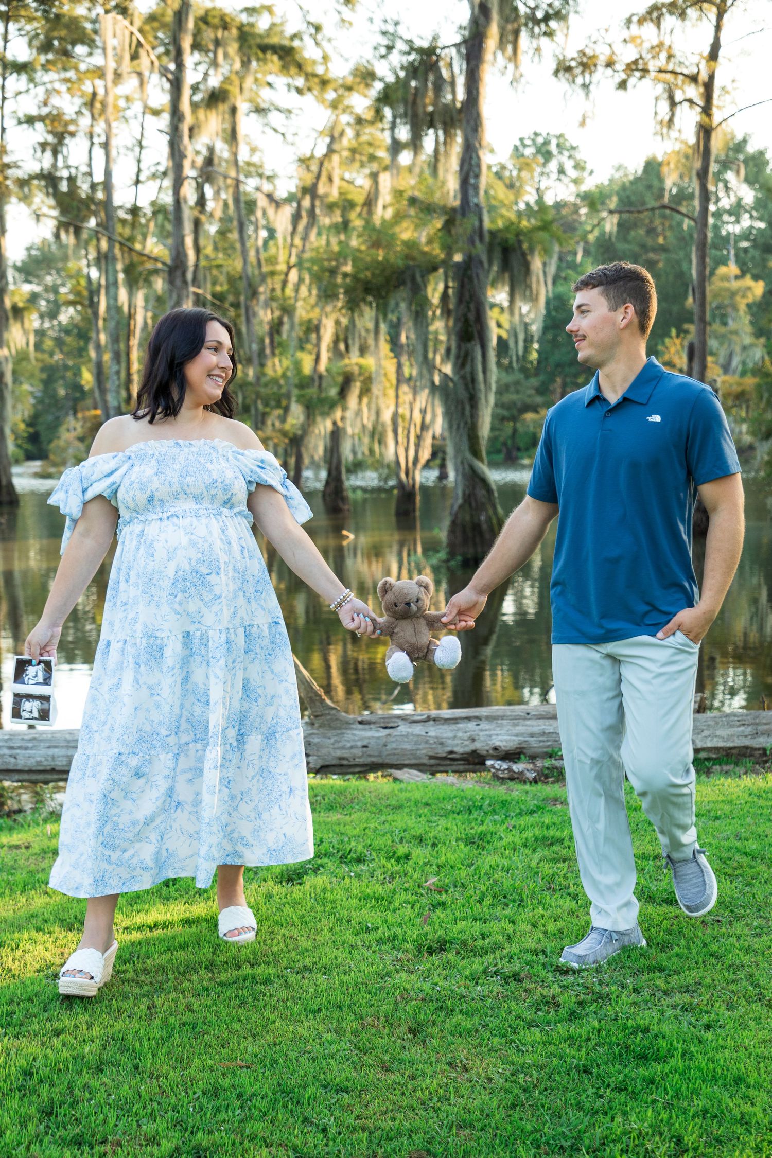 maternity photographer near Calhoun, Louisiana