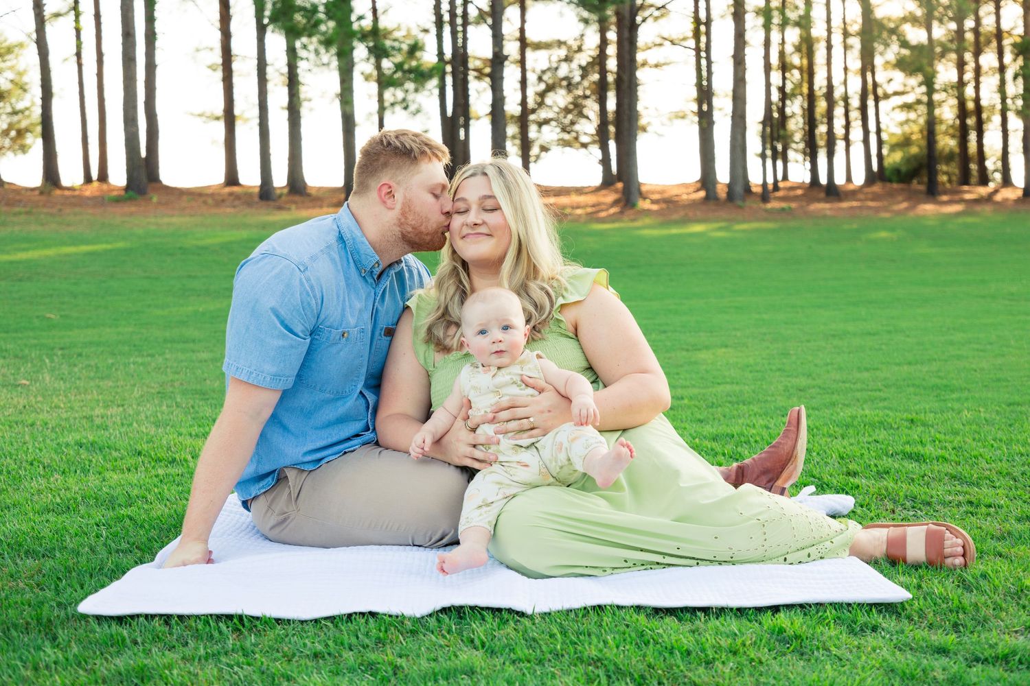 small family photographer in Calhoun Louisiana