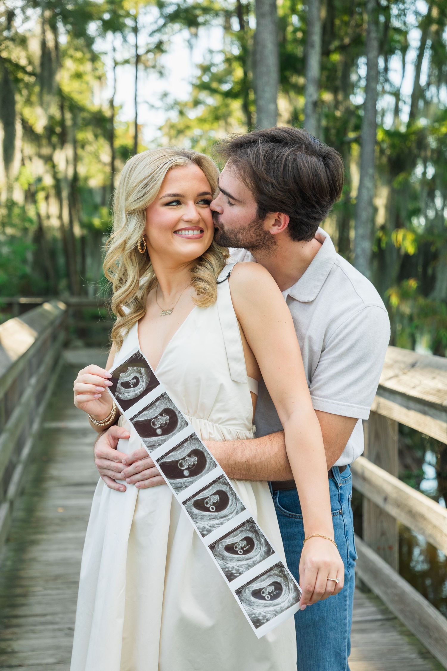 pregnancy announcement photography near Monroe, Louisiana