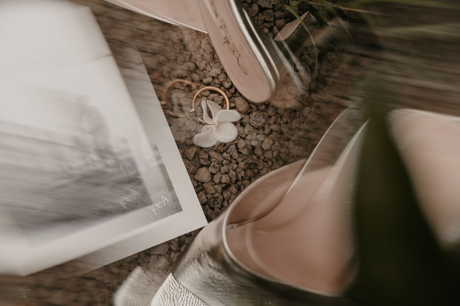 Details van de bruik klaar voor de huwelijkdag -  huwelijksfotografie Roeselare