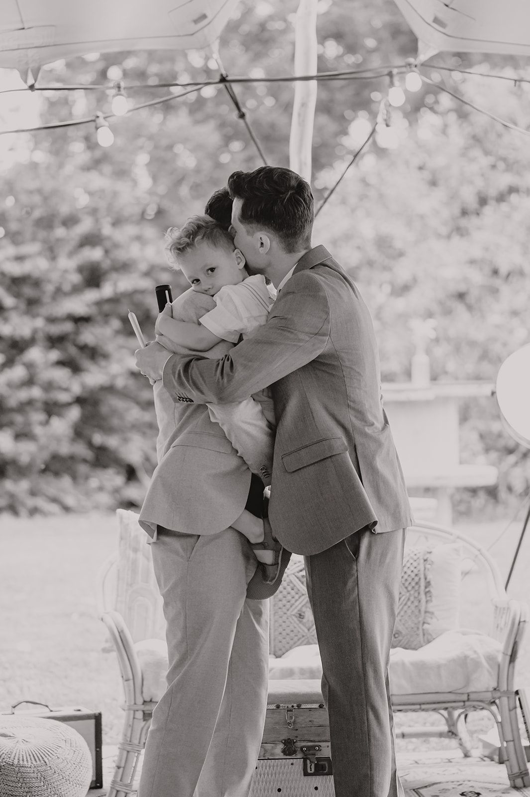 Huwelijksfotografie Roeselare 
Koppelshoot
Verbeke Foundation
Roeselare
LGBTQ
Hoeve wabi sabi
Staden
Intiem huwelijk